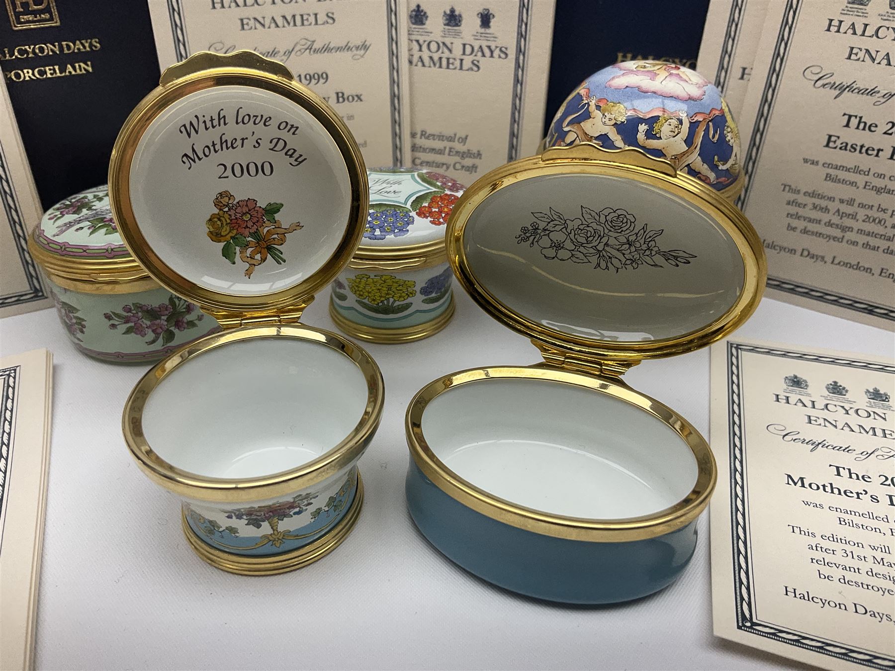 Five Halcyon Days enamel boxes - Image 4 of 14