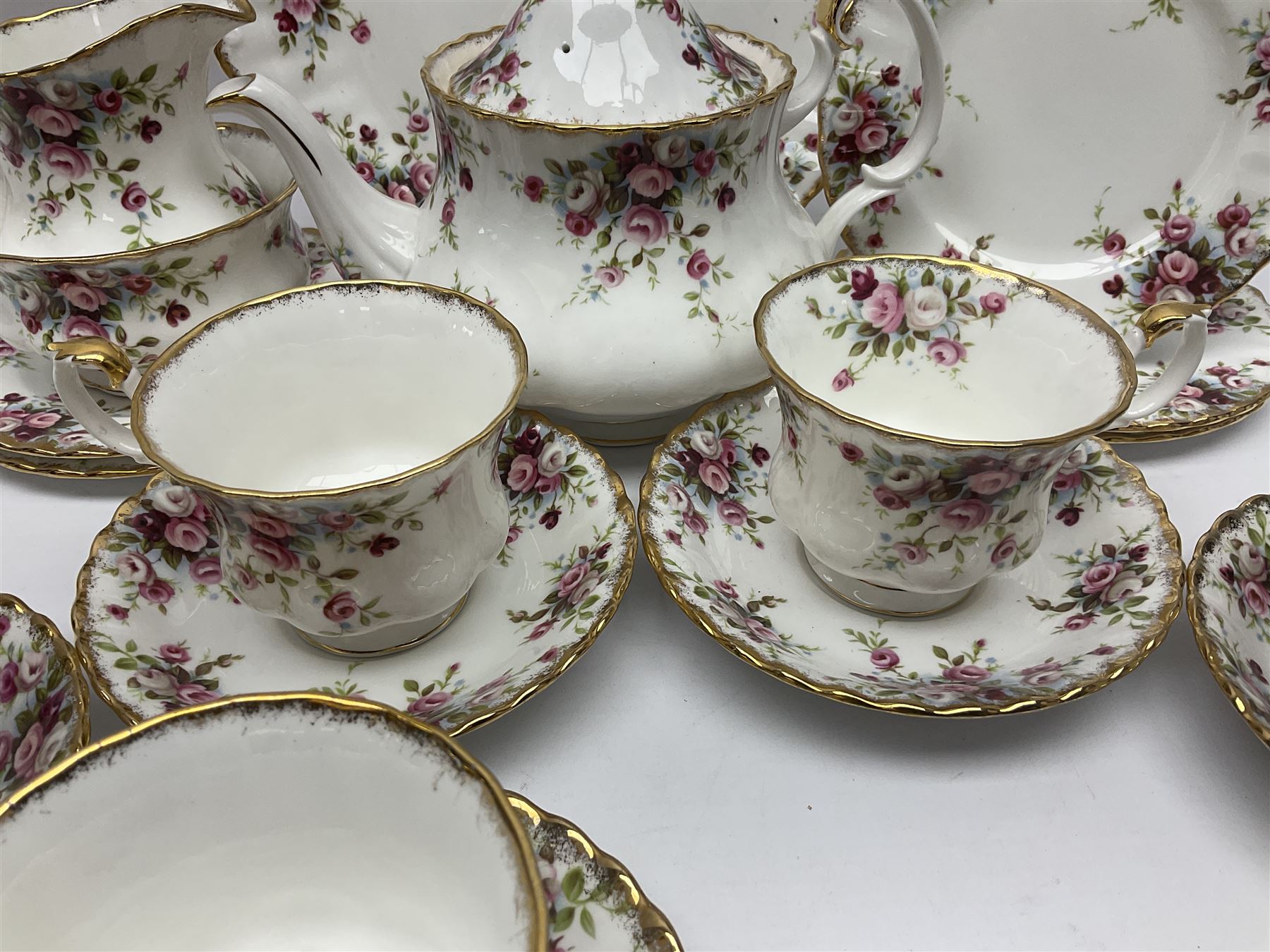 Royal Albert Cottage Garden pattern tea service for six people - Image 5 of 10
