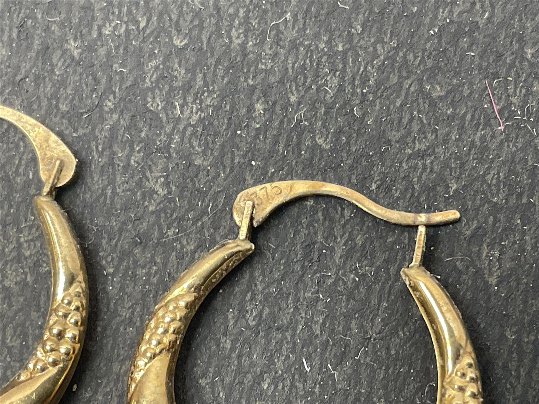 Two pairs of 9ct gold hoop earrings - Image 3 of 5