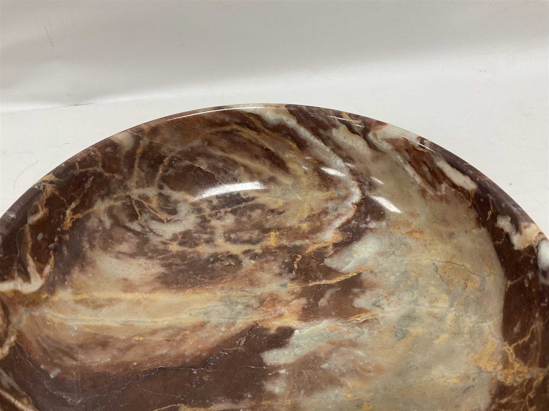 Pink veined marble bowl - Image 3 of 6