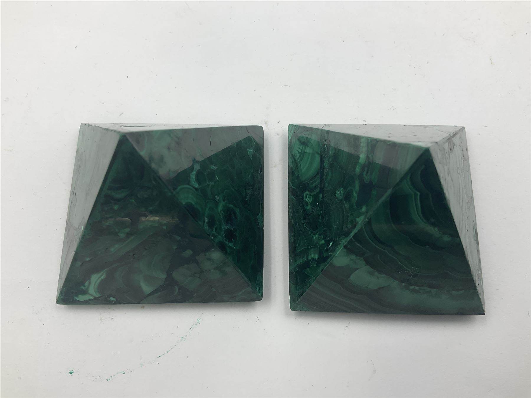 Pair of malachite pyramids - Image 2 of 8