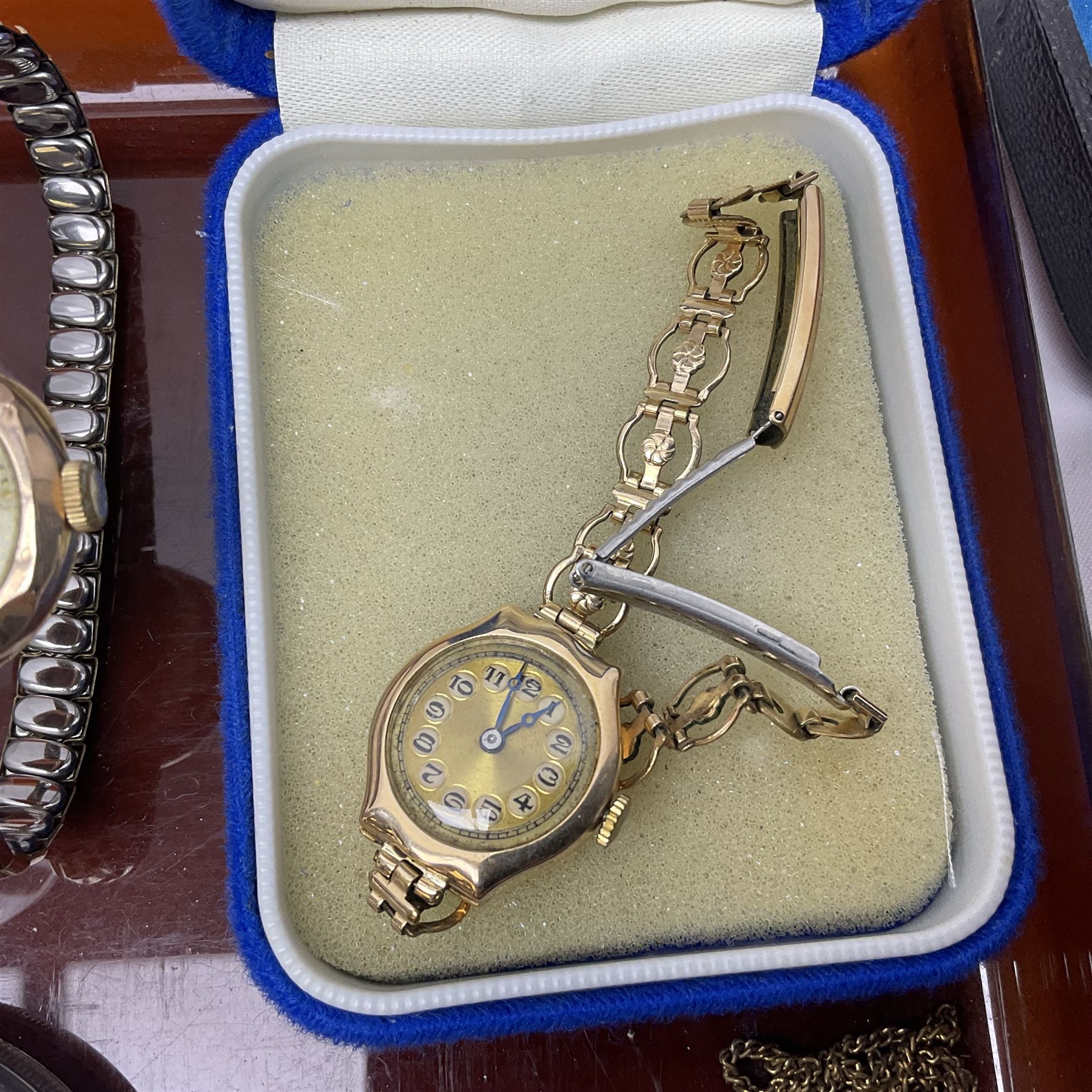 Two 9ct gold cased ladies wristwatches on gilt metal straps - Image 8 of 16