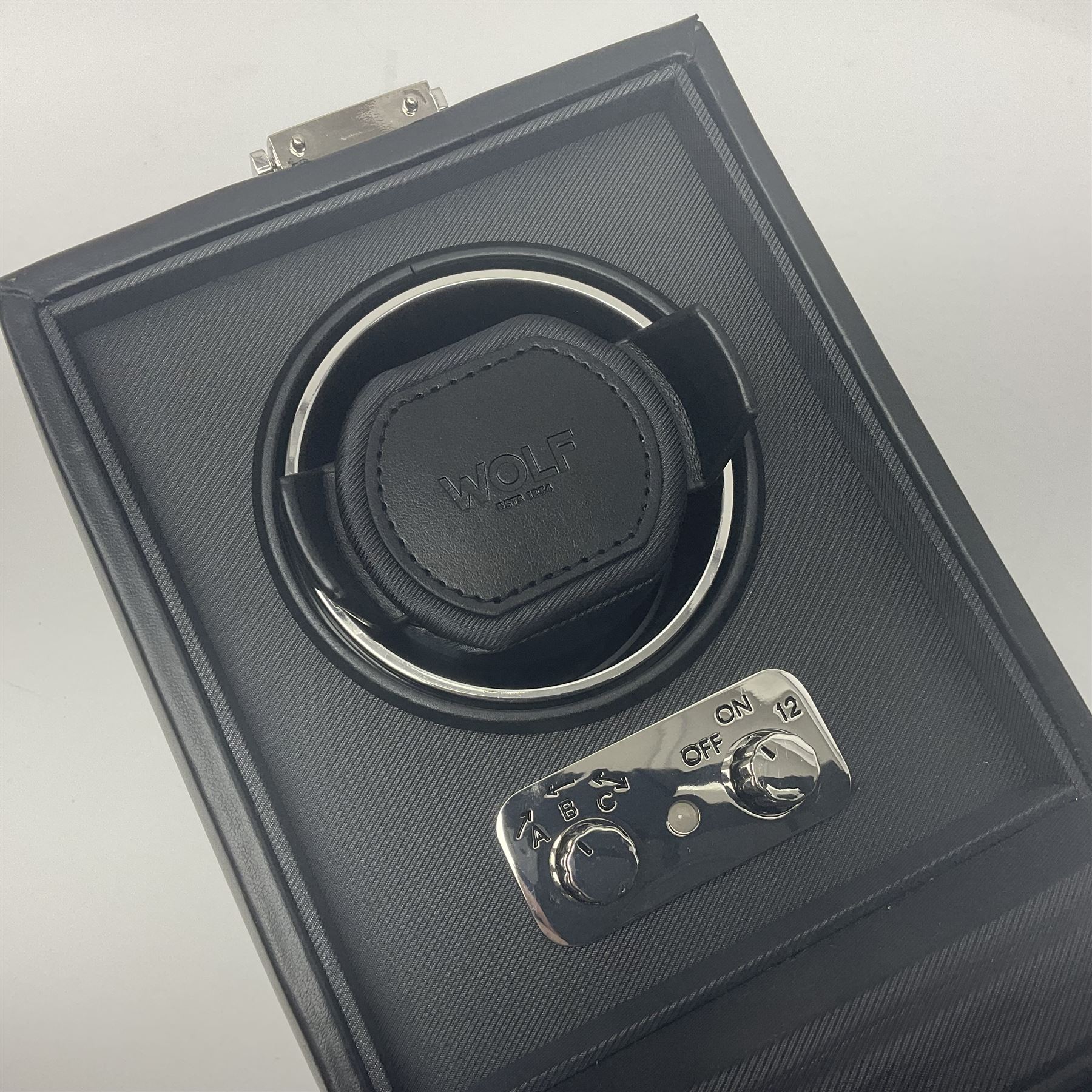 Heritage by Wolf Module 2.1 watch winder - Image 2 of 14
