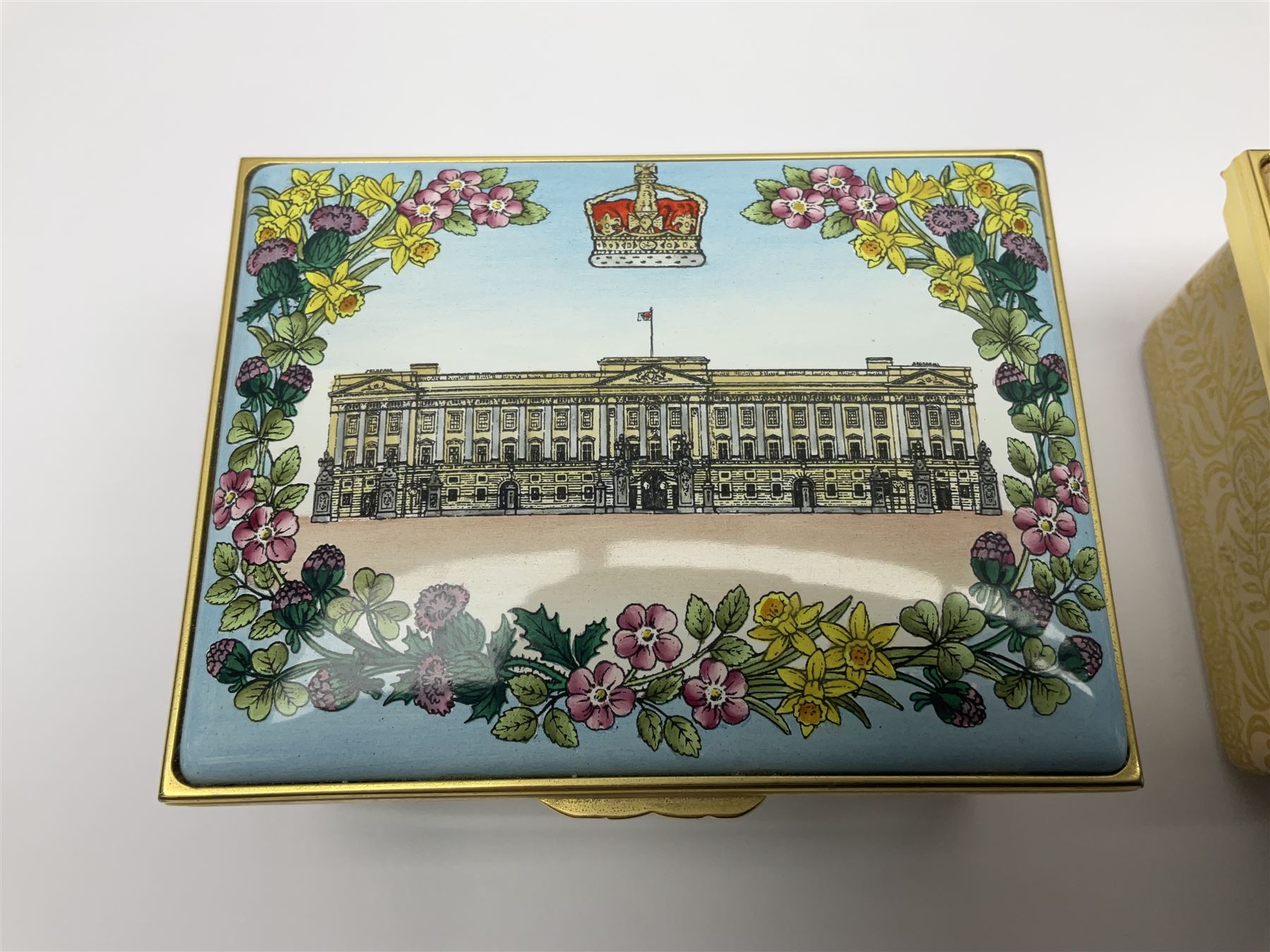 Two Halcyon Days enamel boxes - Image 2 of 14