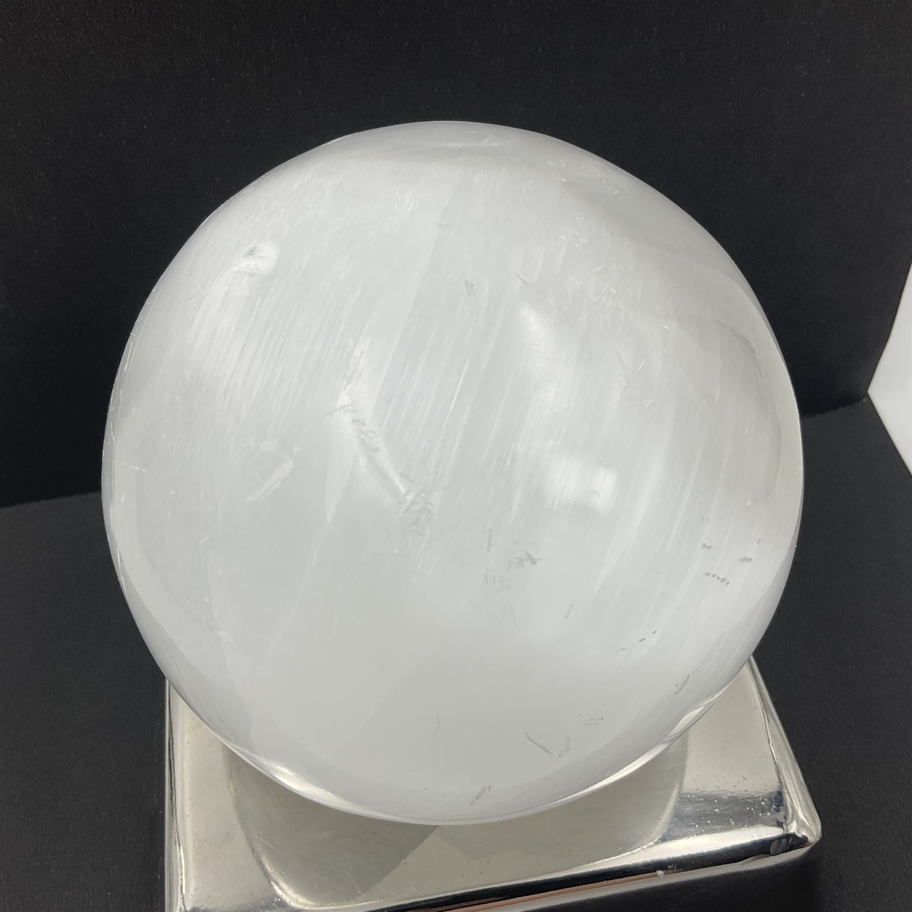 Selenite sphere - Image 4 of 5