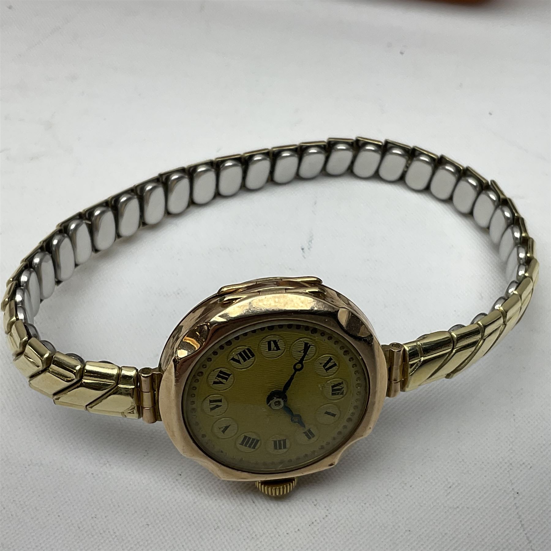 Two 9ct gold cased ladies wristwatches on gilt metal straps - Image 10 of 16