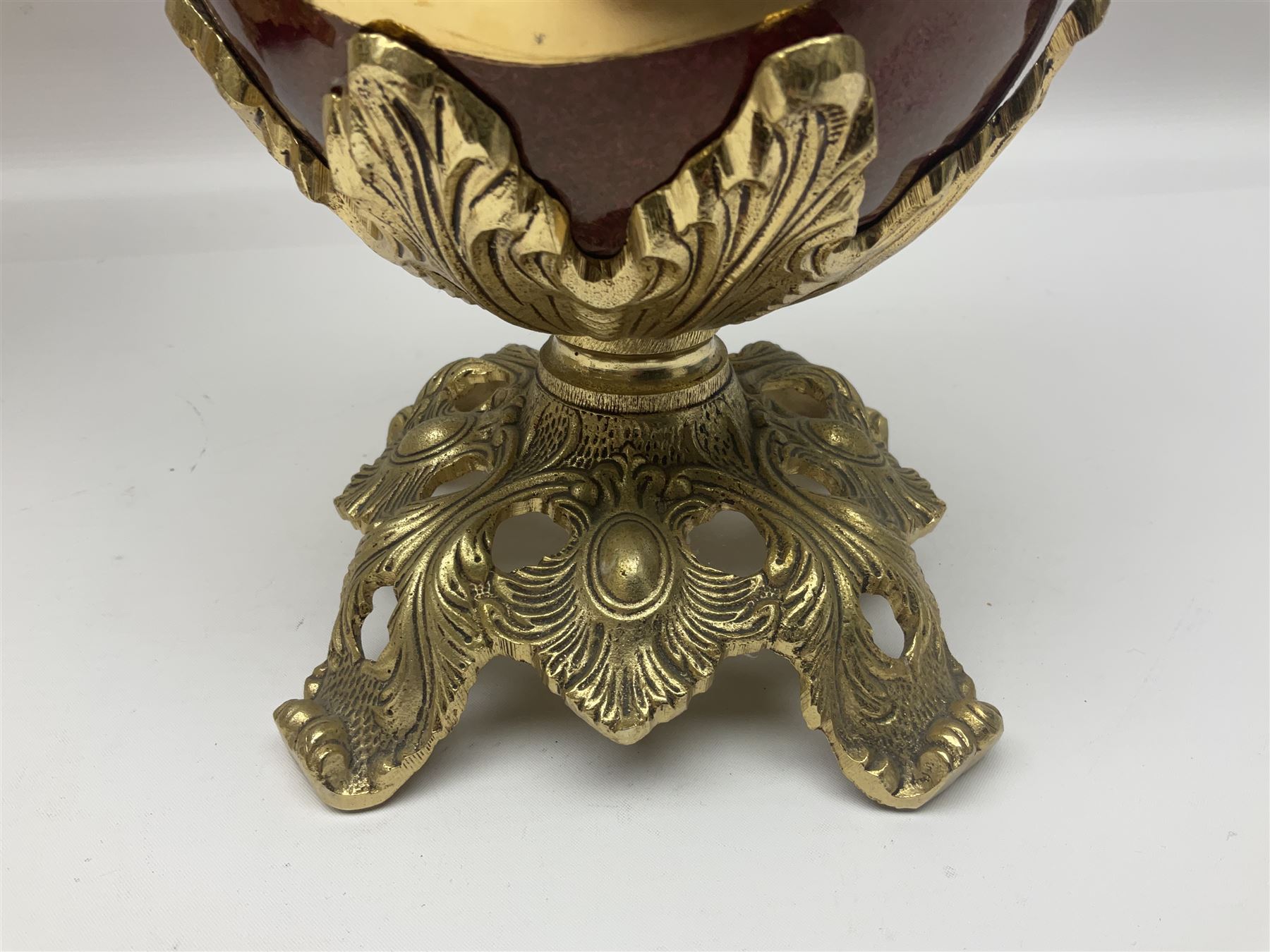 Twin handled vase - Image 16 of 17