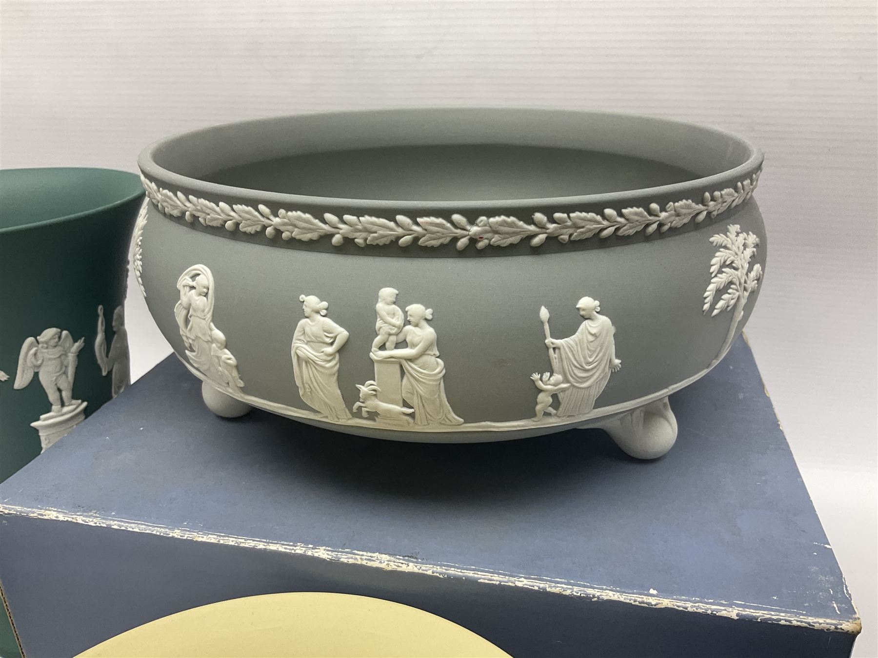 Wedgwood Jasperware footed bowl - Image 10 of 15