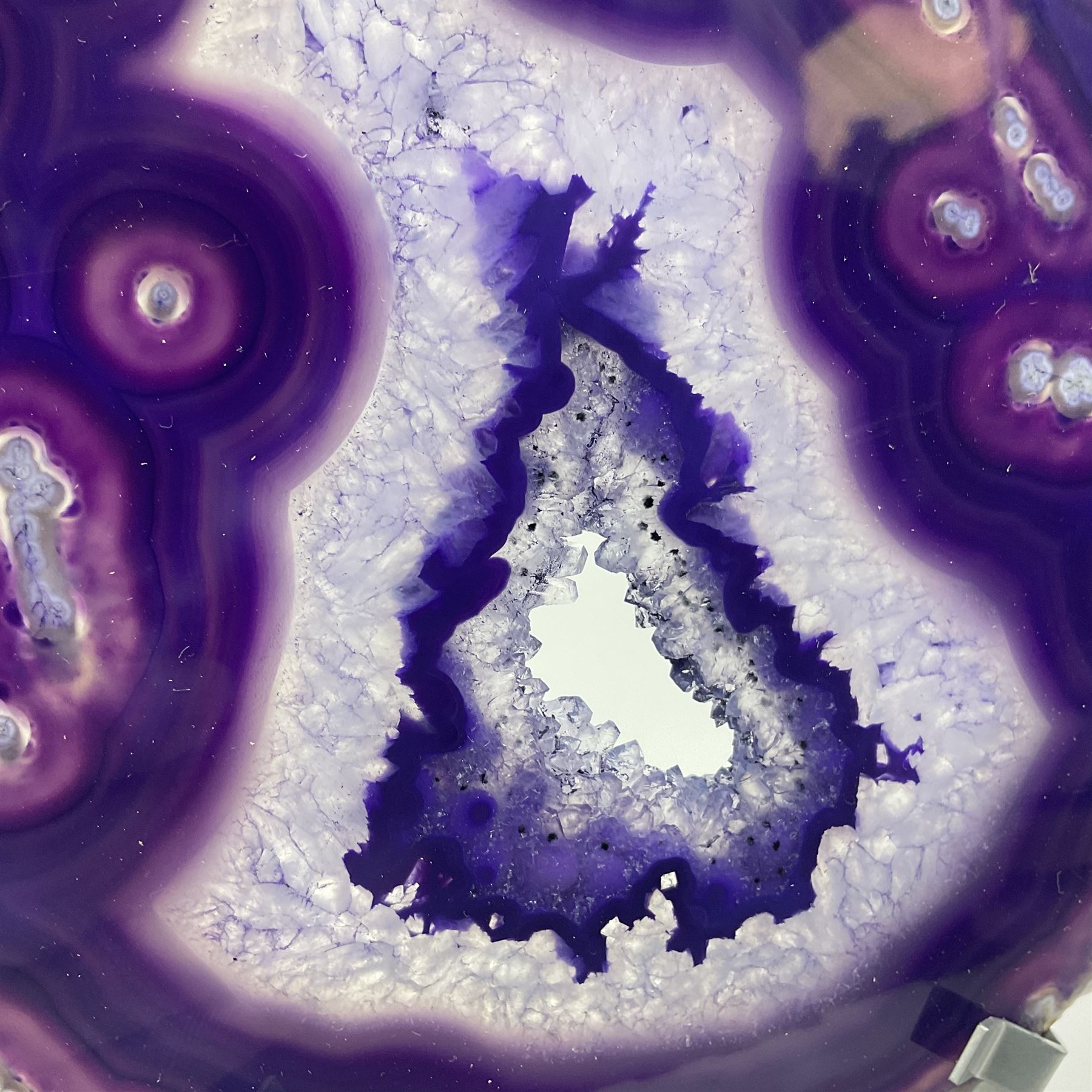 Pair of purple agate slices - Image 5 of 11