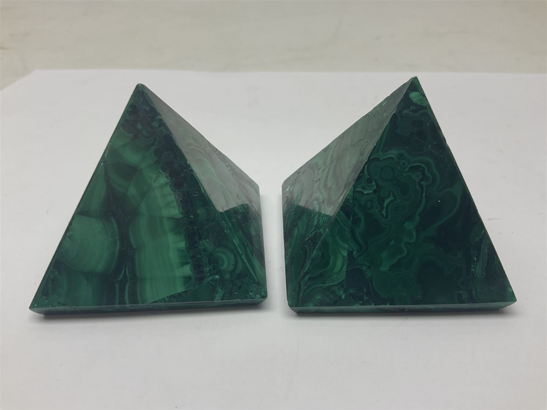 Pair of malachite pyramids - Image 6 of 8