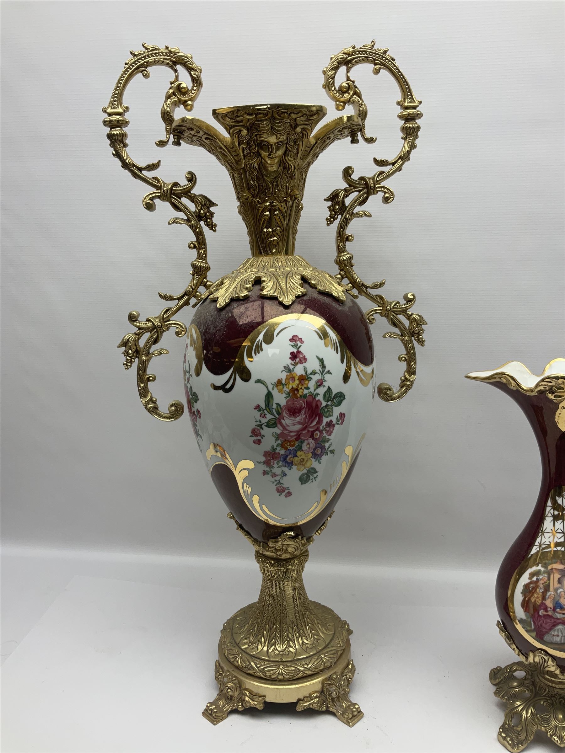 Twin handled vase - Image 9 of 17