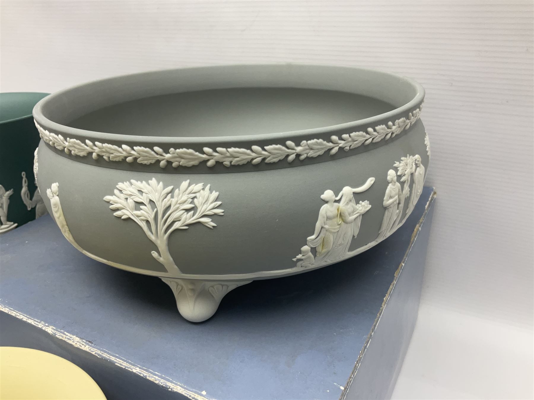 Wedgwood Jasperware footed bowl - Image 11 of 15