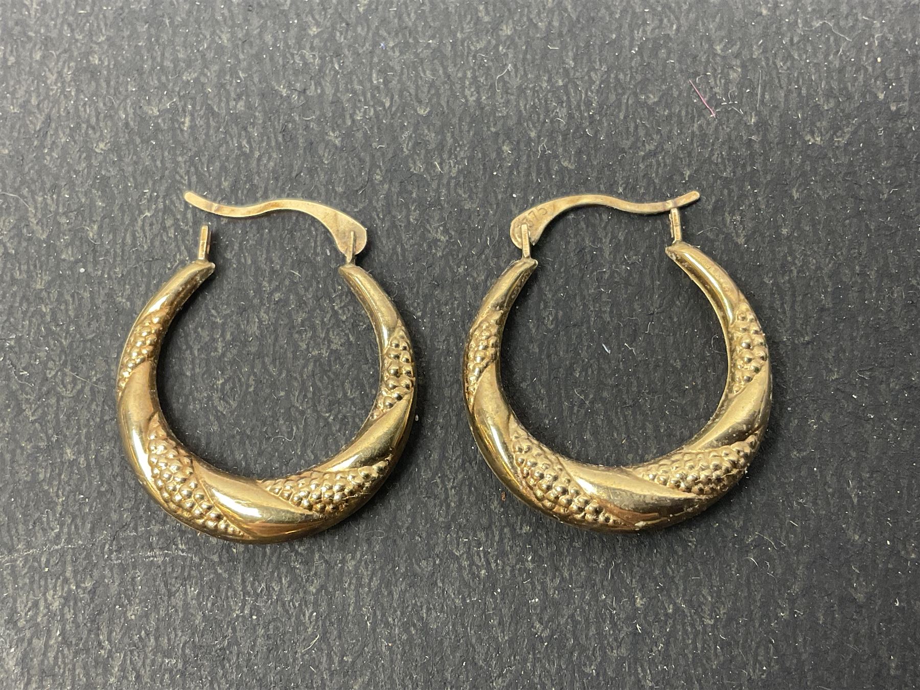 Two pairs of 9ct gold hoop earrings - Image 2 of 5