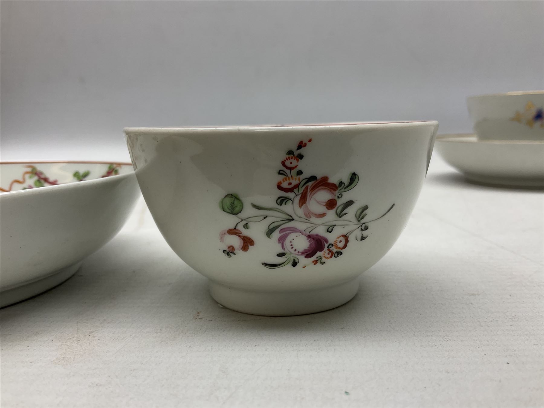 Two 18th century Newhall tea bowls and saucers - Image 11 of 19