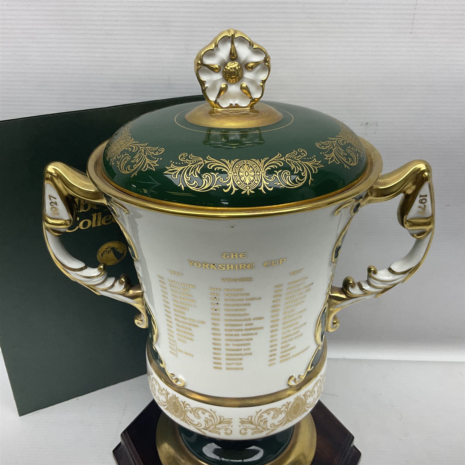 Aynsley twin handled racing cup and cover - Image 10 of 14