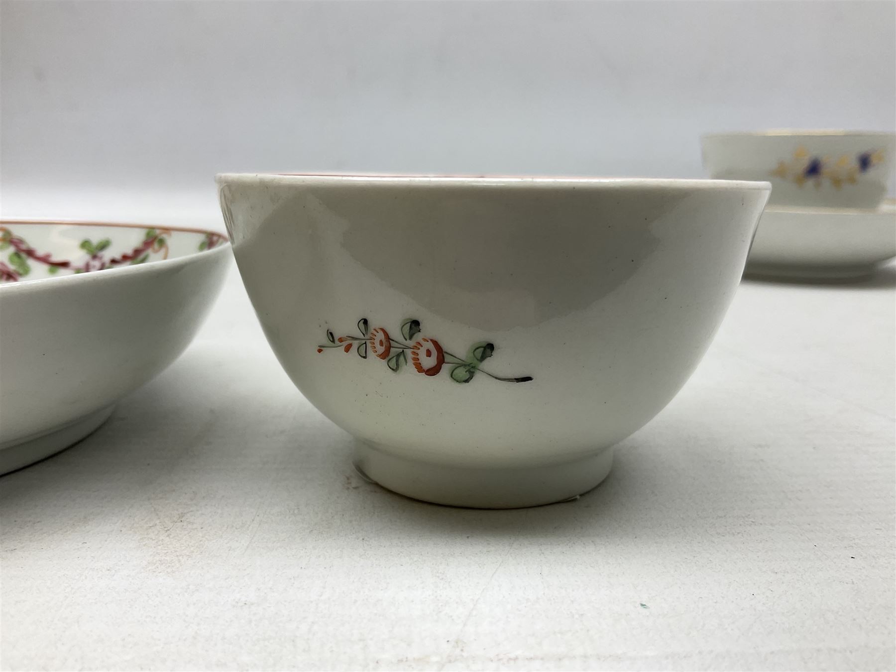 Two 18th century Newhall tea bowls and saucers - Image 10 of 19