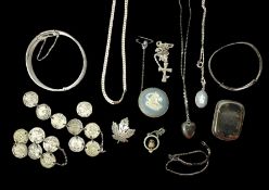 Silver vesta case and silver jewellery including bracelets