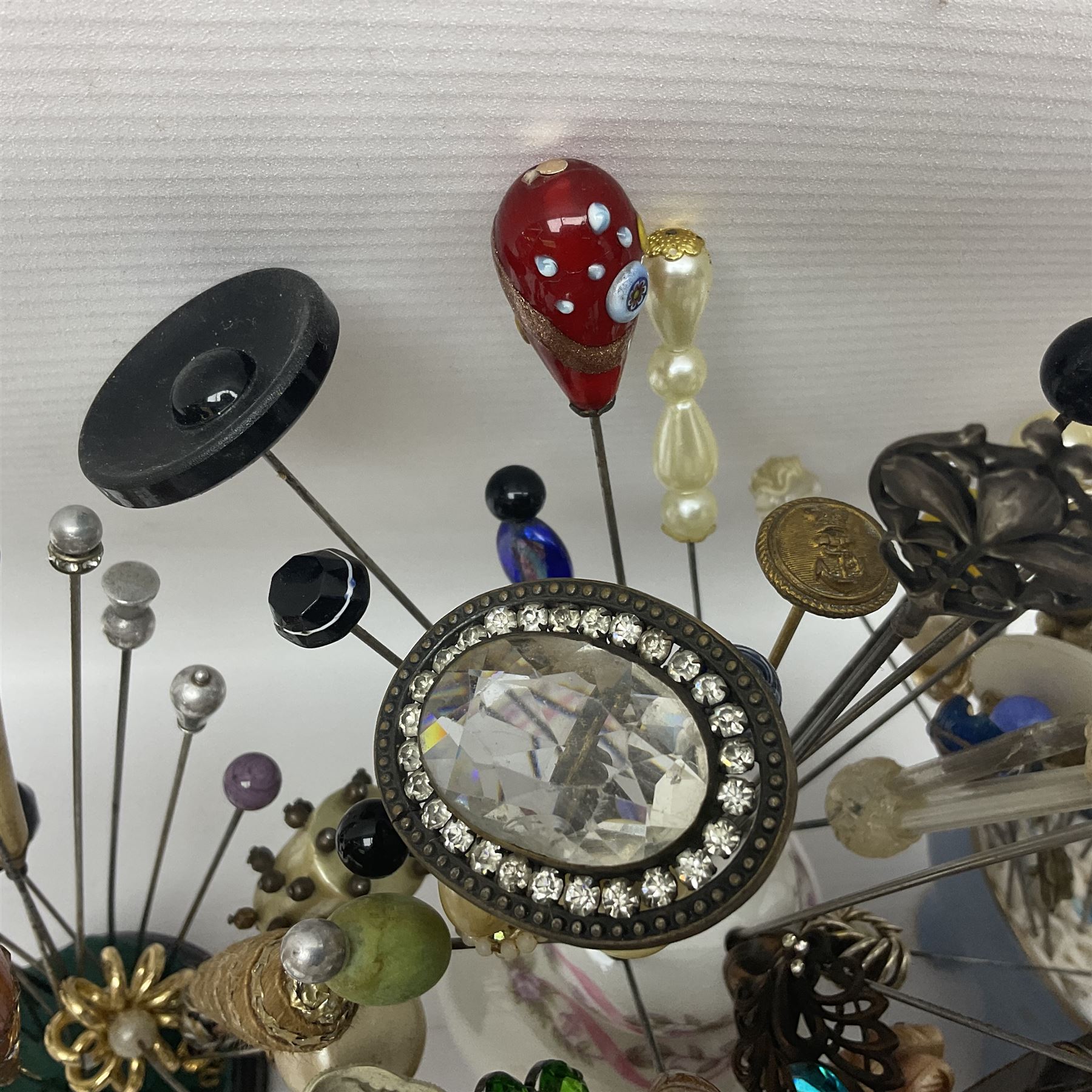 Collection of victorian and later hat pins - Image 5 of 15