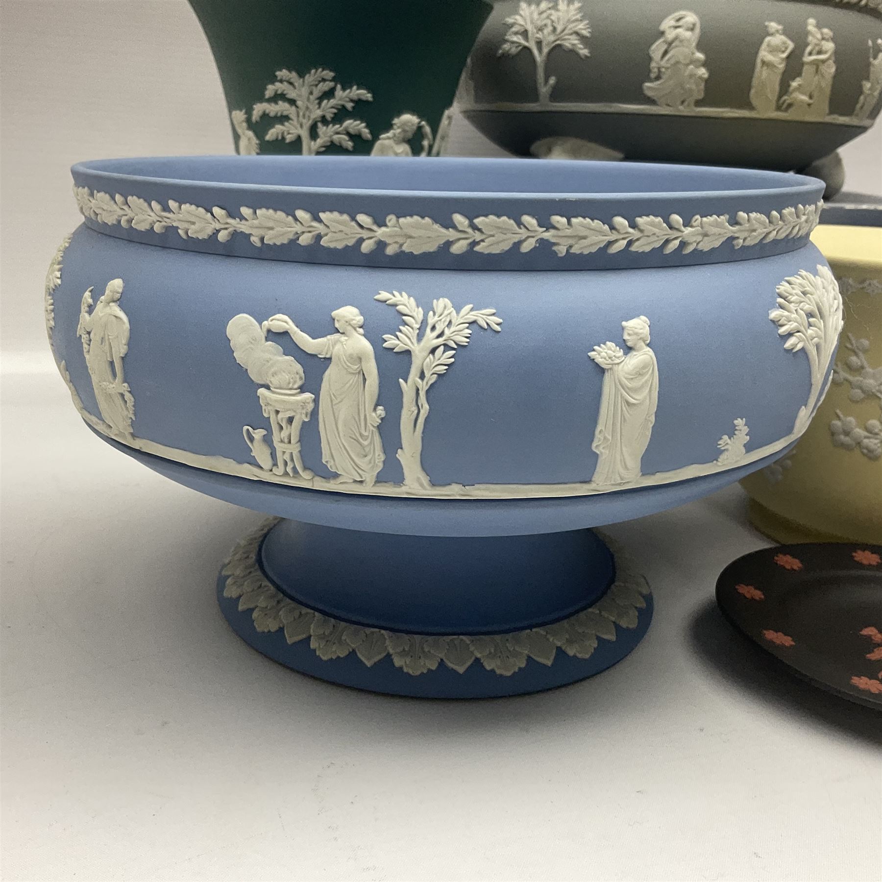 Wedgwood Jasperware footed bowl - Image 2 of 15