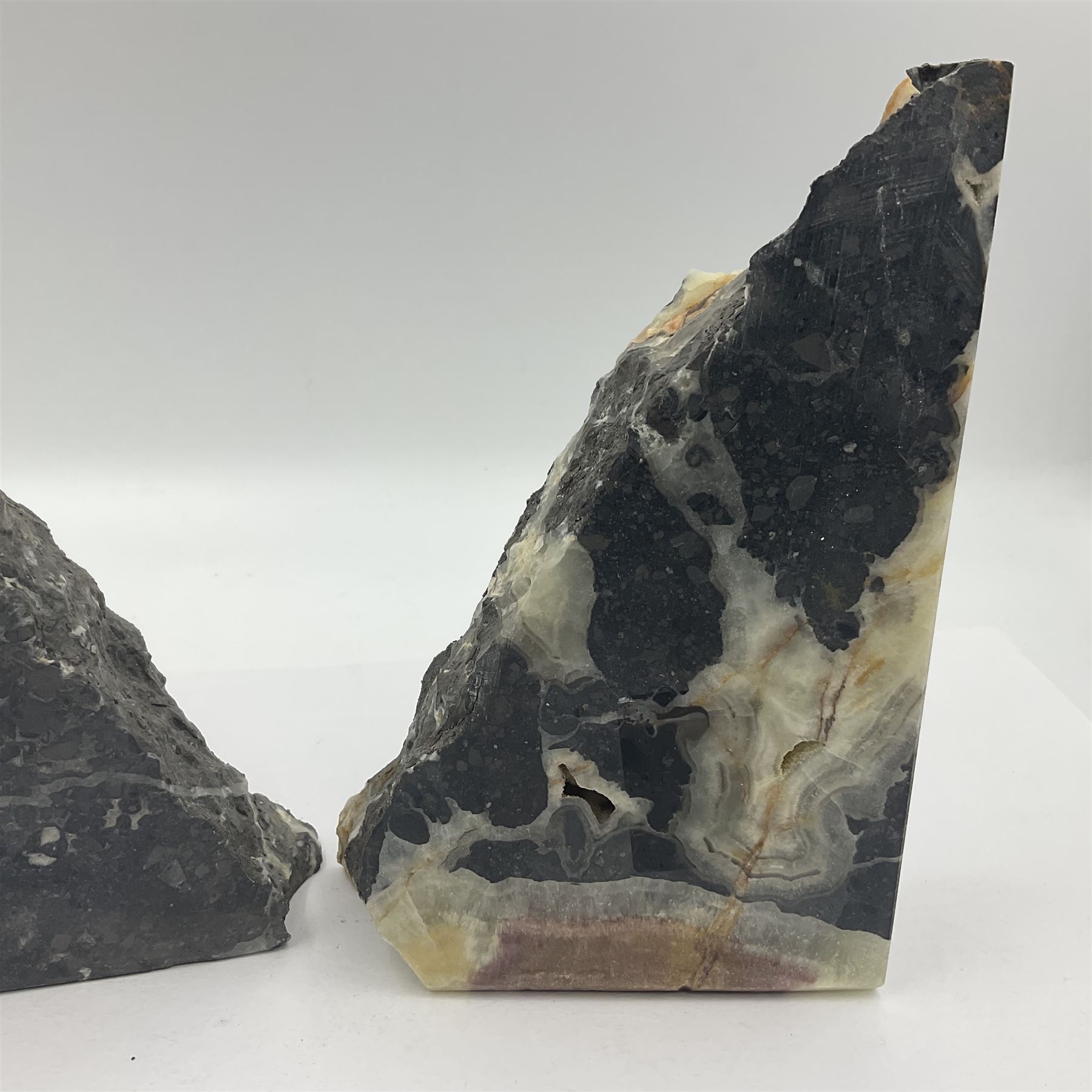 Pair of septarian onyx bookends of rectangular form with polished to three sides with a raw outer ed - Image 7 of 12