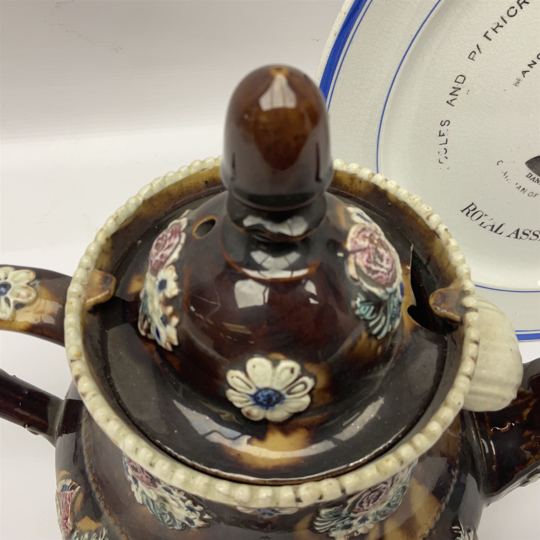 Victorian ceramic Barge Ware teapot - Image 2 of 10