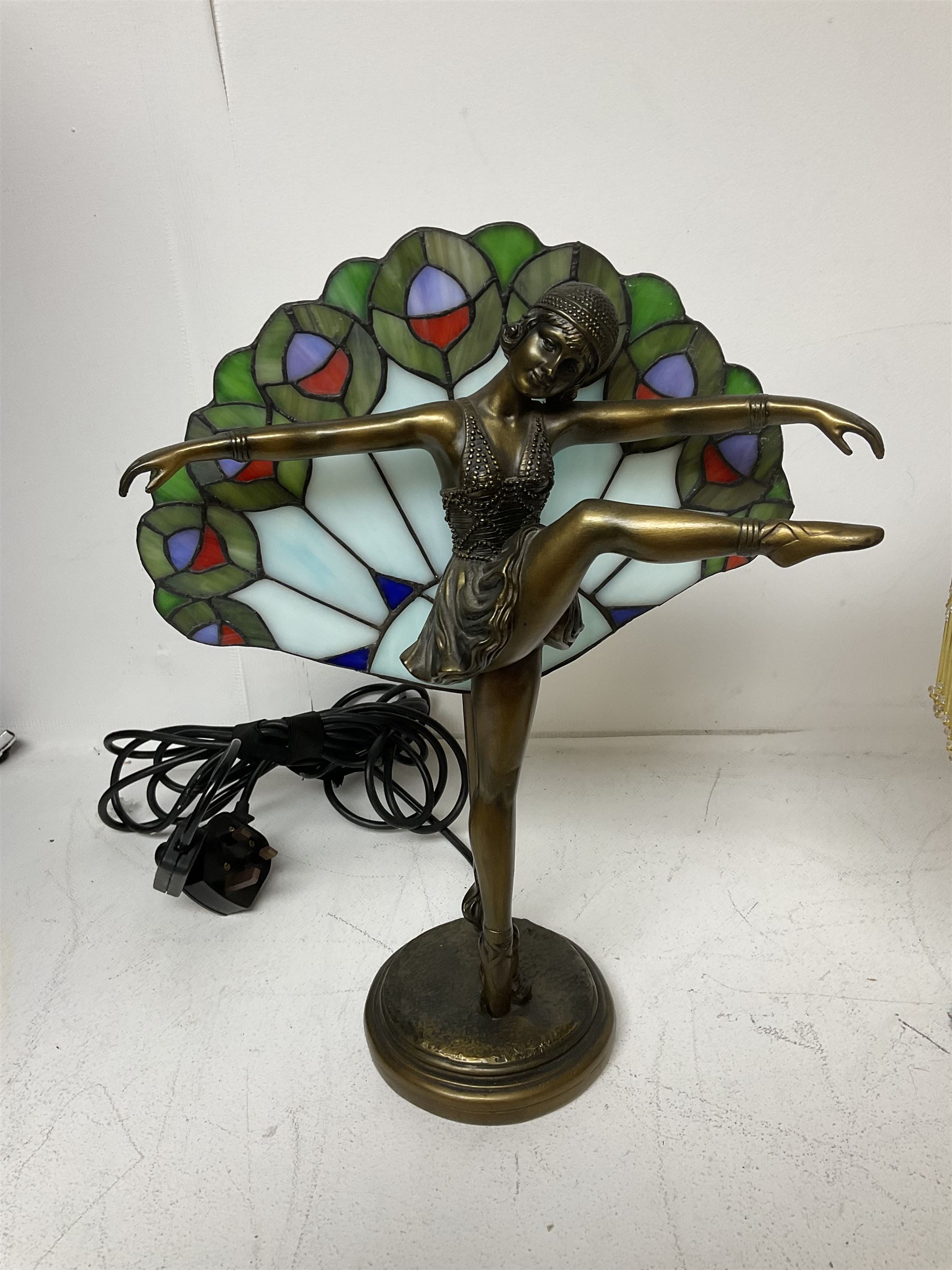 Art Deco Tiffany style table lamp - Image 2 of 3