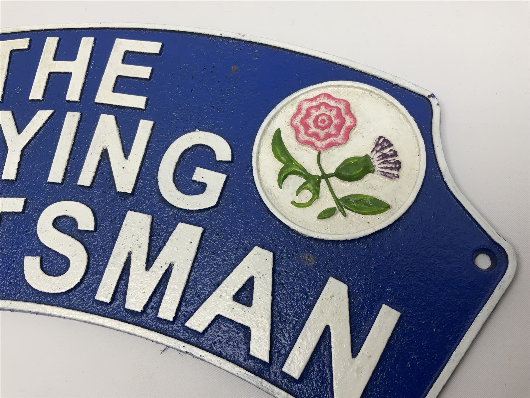 Cast metal 'The Flying Scotsman' type sign - Image 3 of 4