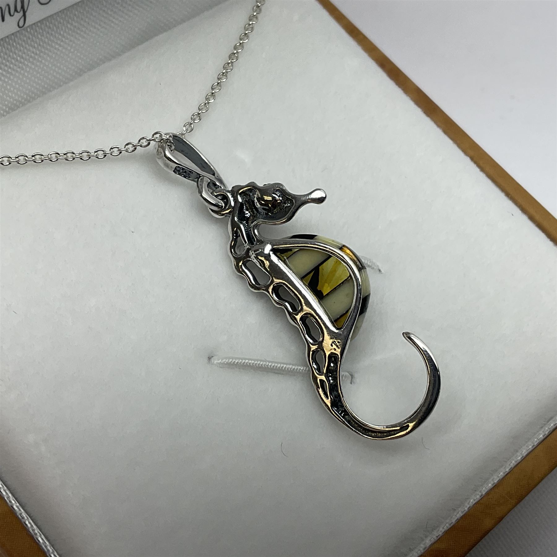 Silver Baltic amber seahorse pendant necklace - Image 3 of 3