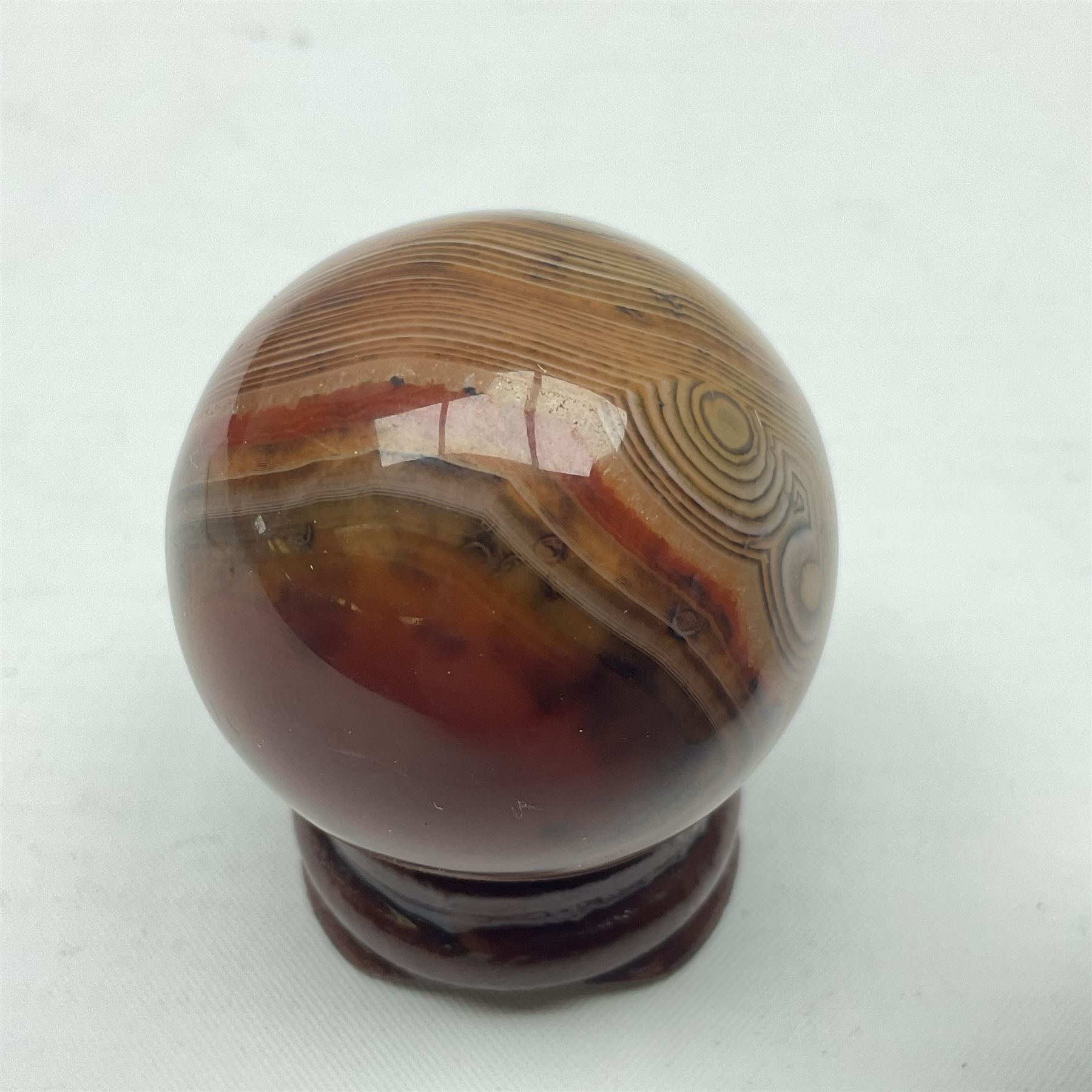 Pair of banded agate spheres - Image 3 of 6