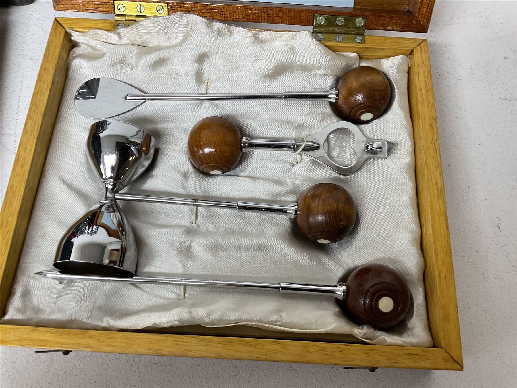 1940's bar tools in a wooden case - Image 3 of 4