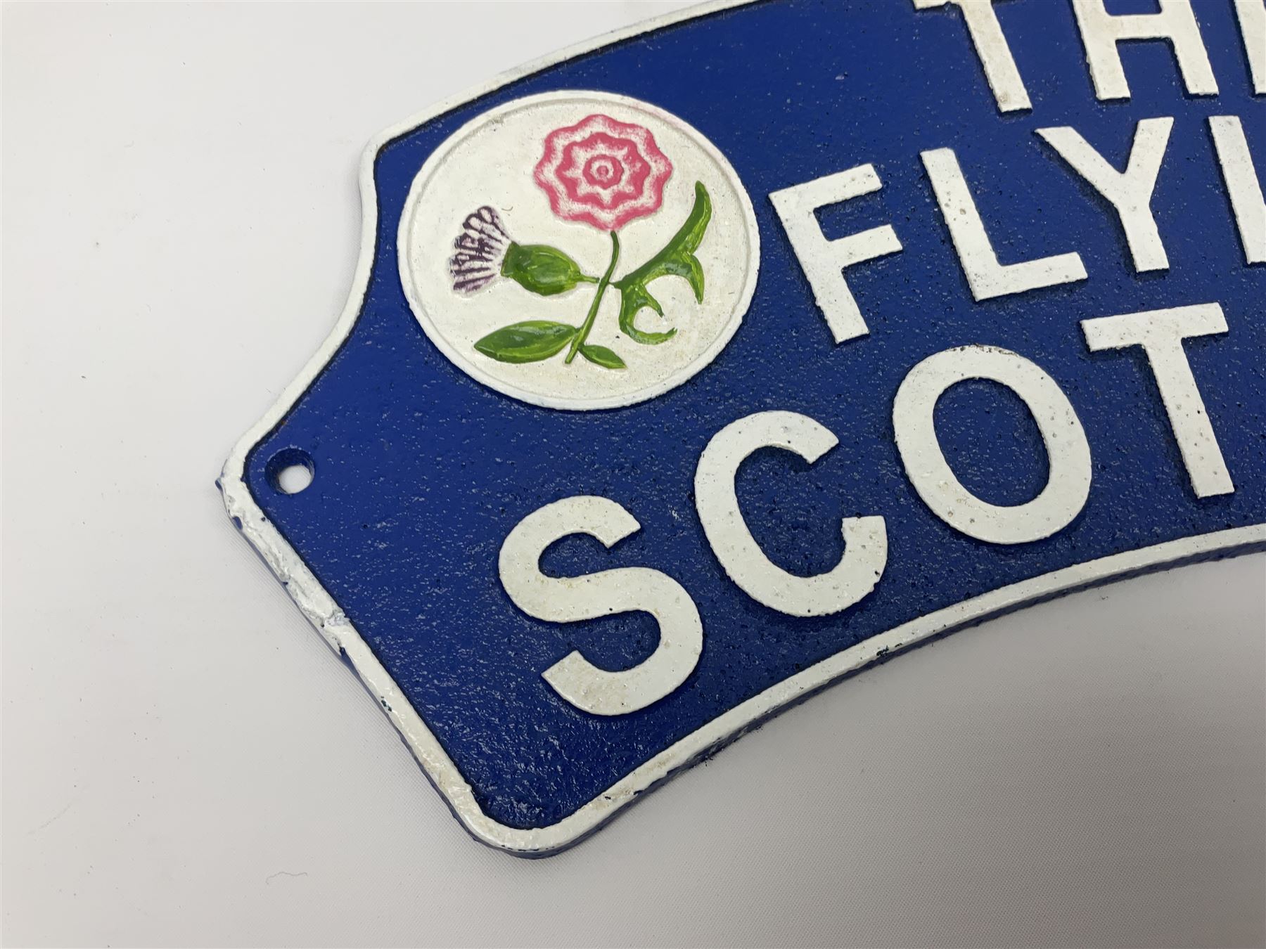 Cast metal 'The Flying Scotsman' type sign - Image 2 of 4