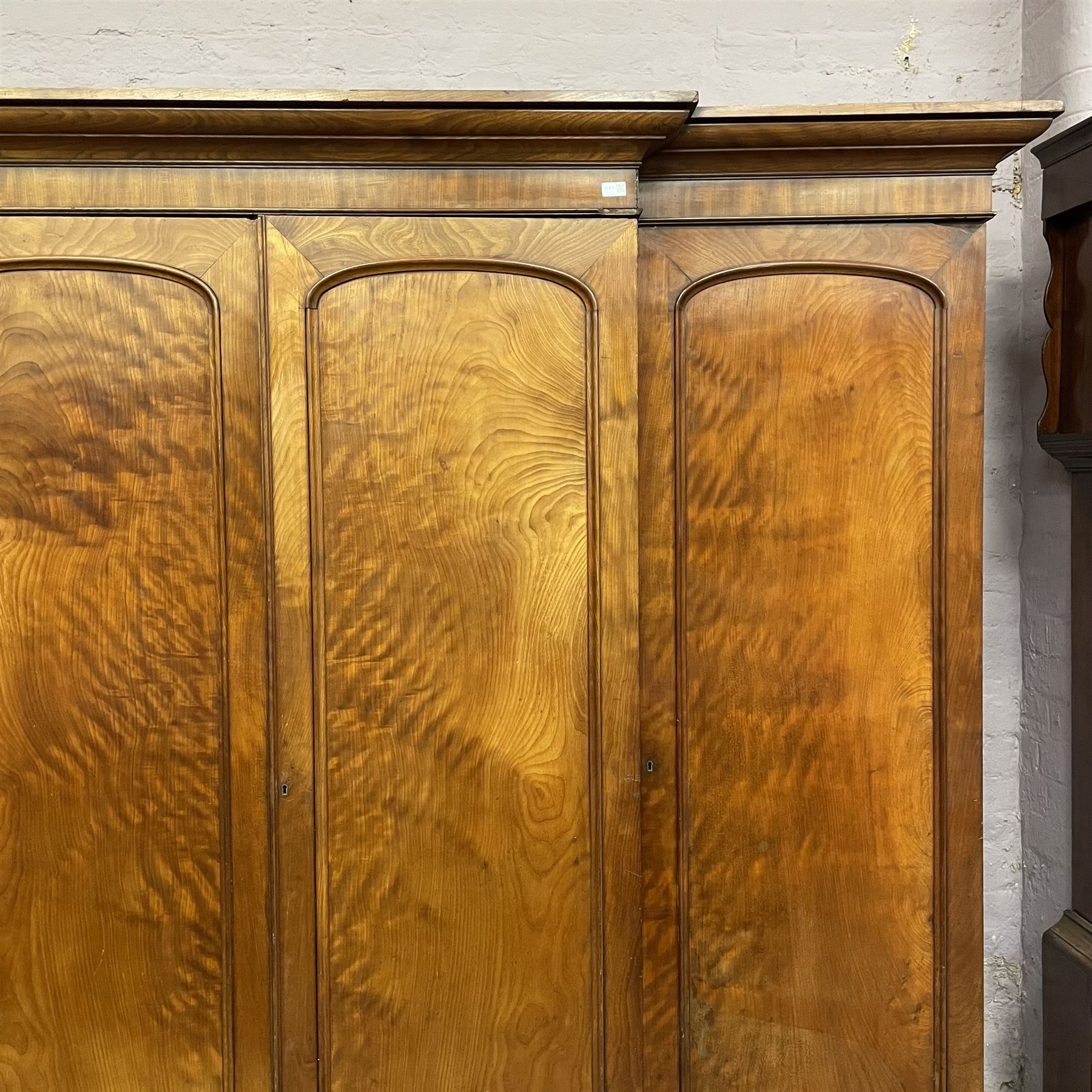 19th century figured mahogany quadruple breakfront press wardrobe - Image 3 of 16