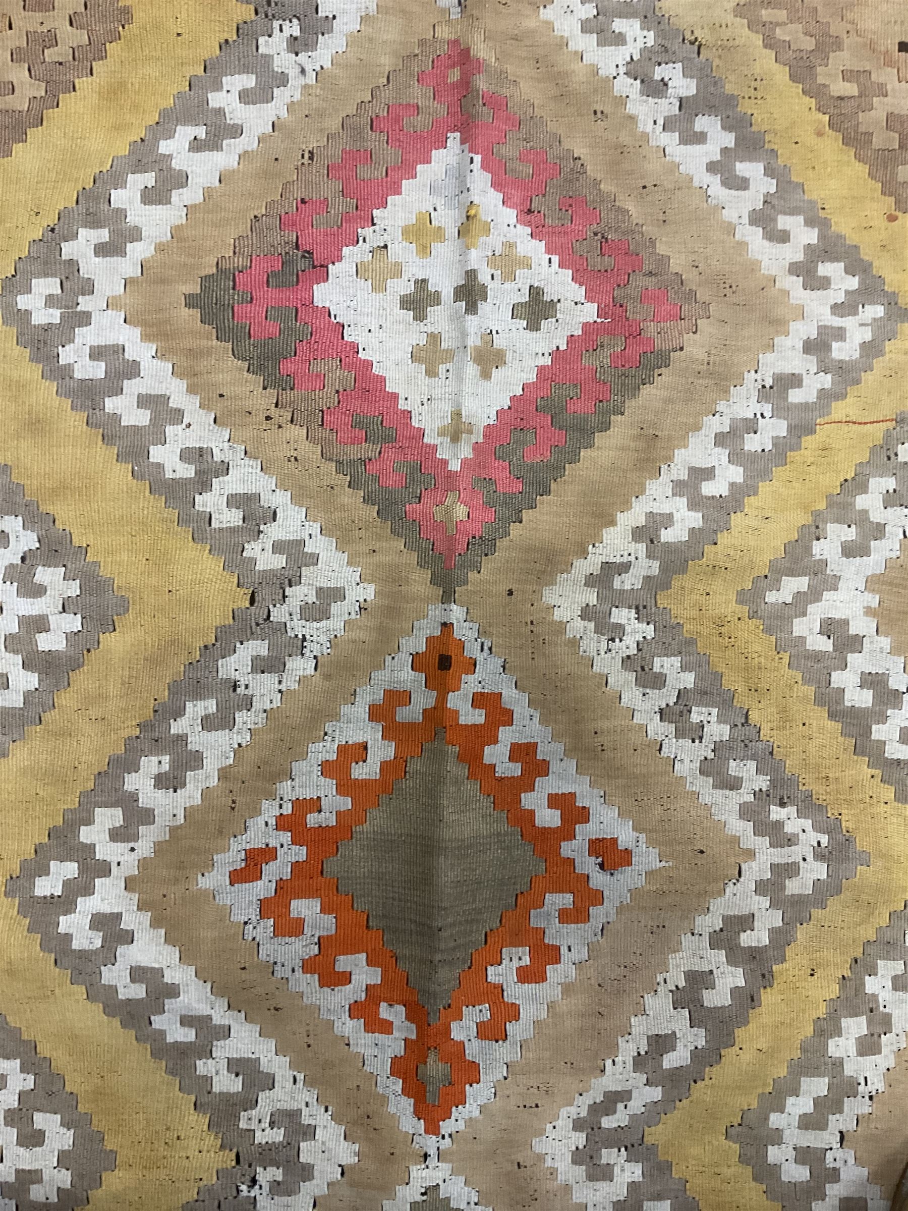 South West Persian Qashgai Kilim - Image 4 of 5