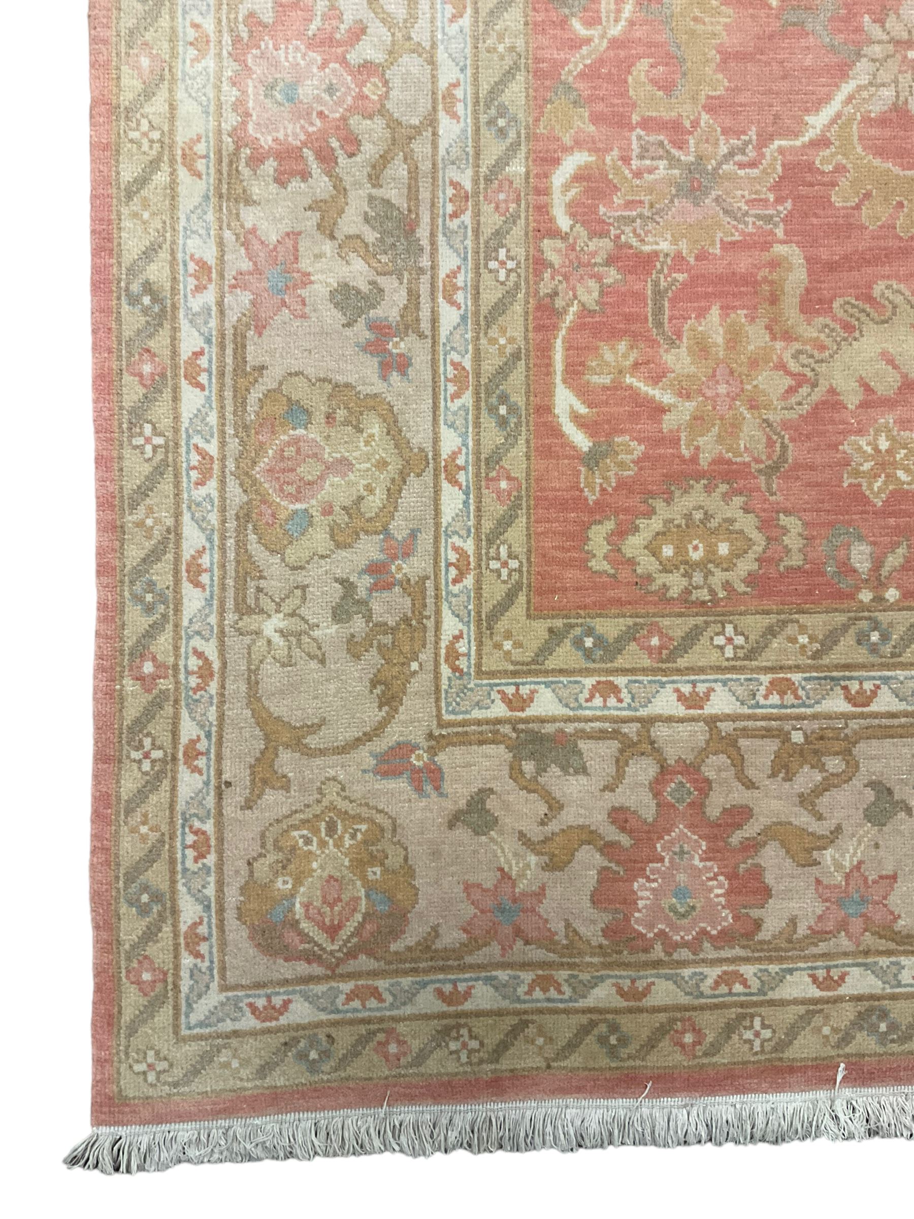 Persian Zeigler design rug - Image 2 of 5