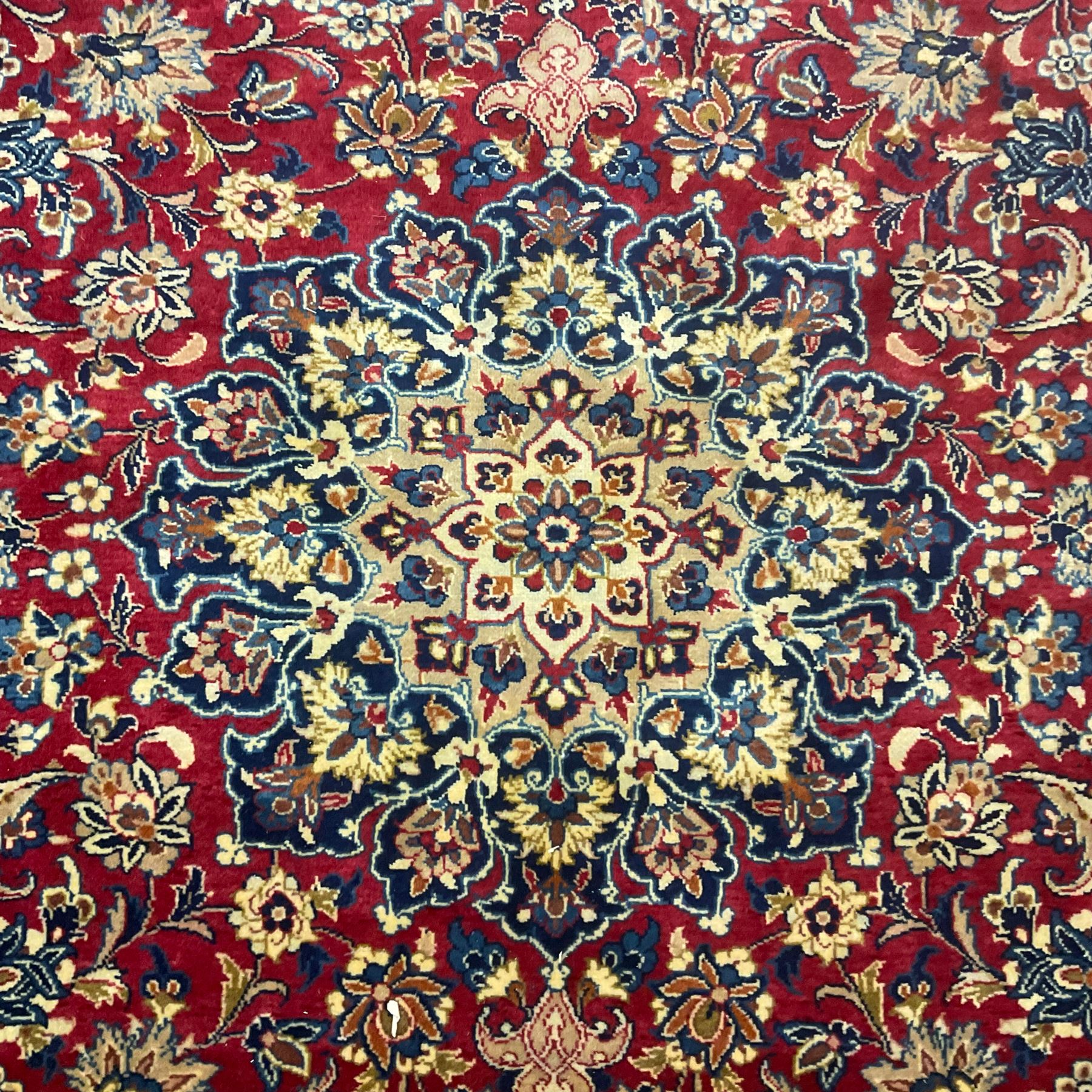 Persian Kashan red ground carpet - Image 2 of 8