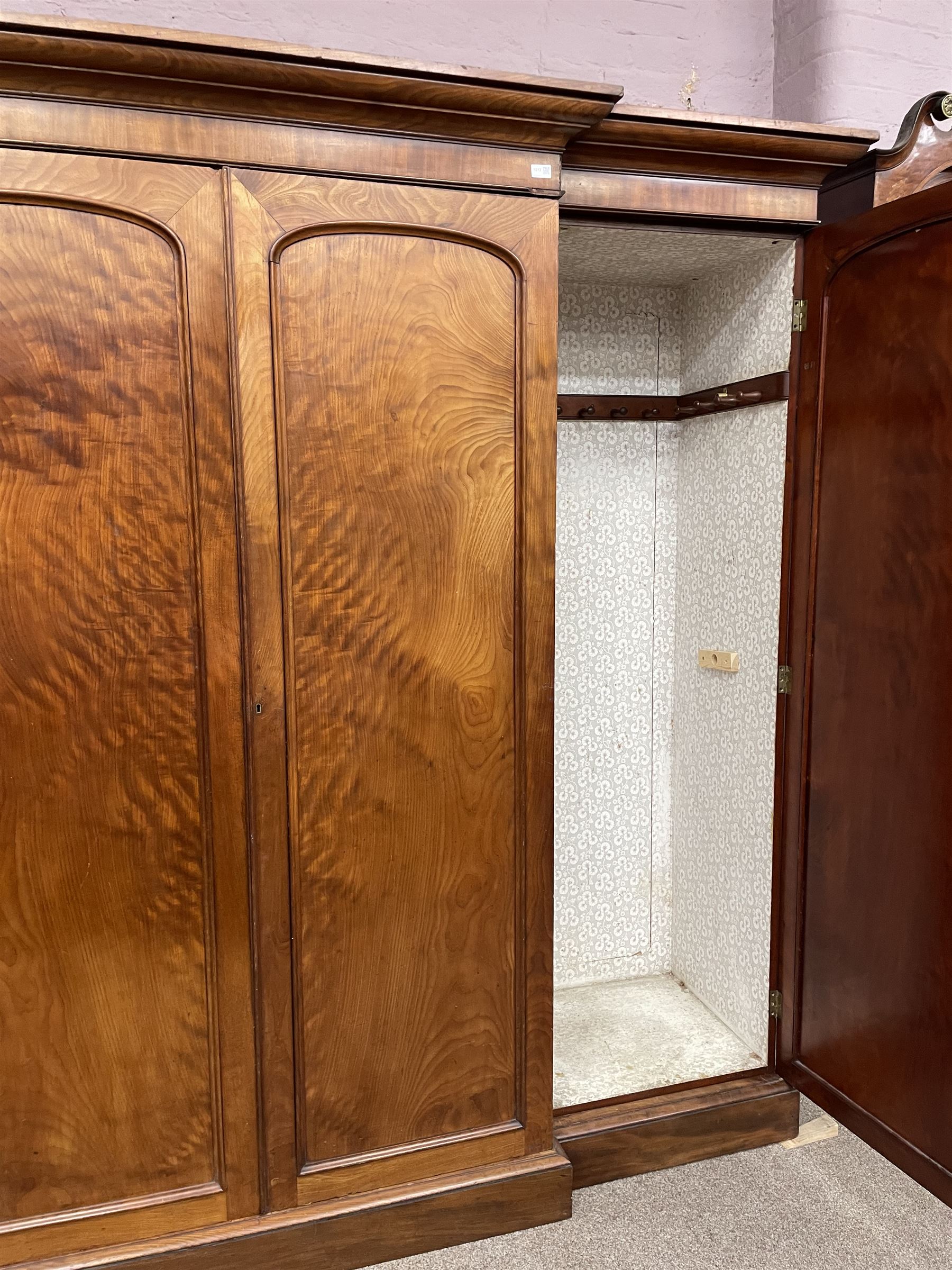 19th century figured mahogany quadruple breakfront press wardrobe - Image 13 of 16