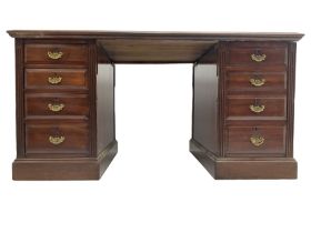 Edwardian mahogany twin pedestal desk