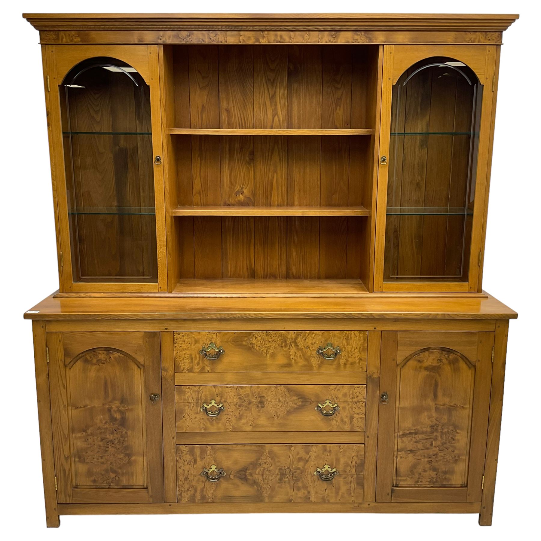 David Shackleton of Snainton - highly figured elm dresser - Image 8 of 8