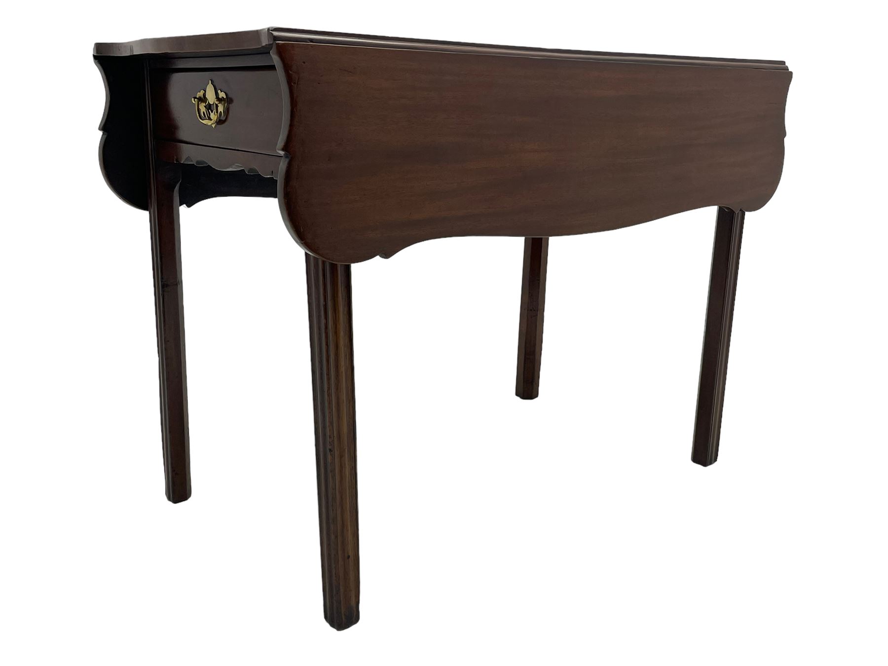 George III mahogany serpentine Pembroke table - Image 10 of 11