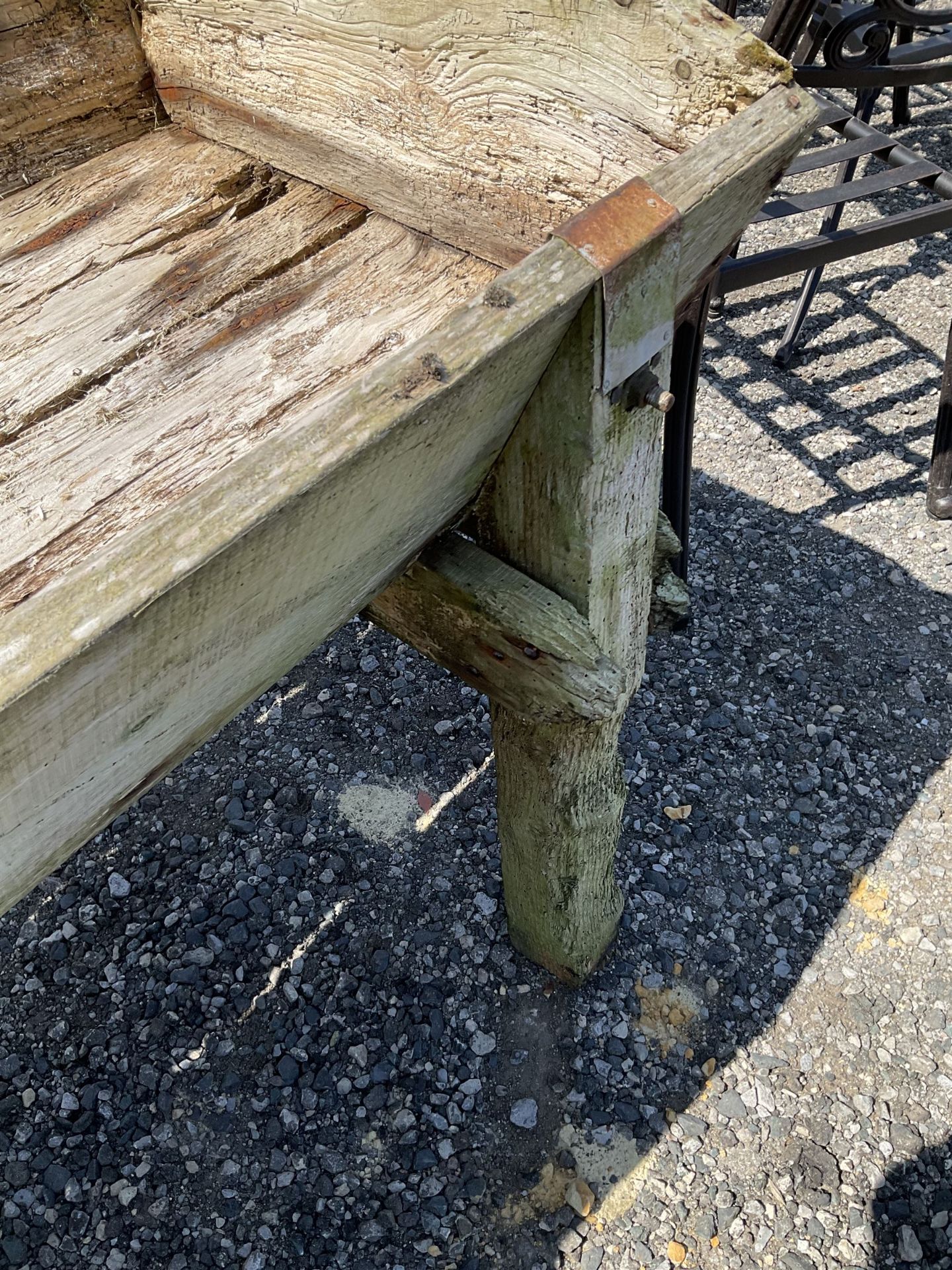 19th century weathered cow feeder trough - Image 2 of 4