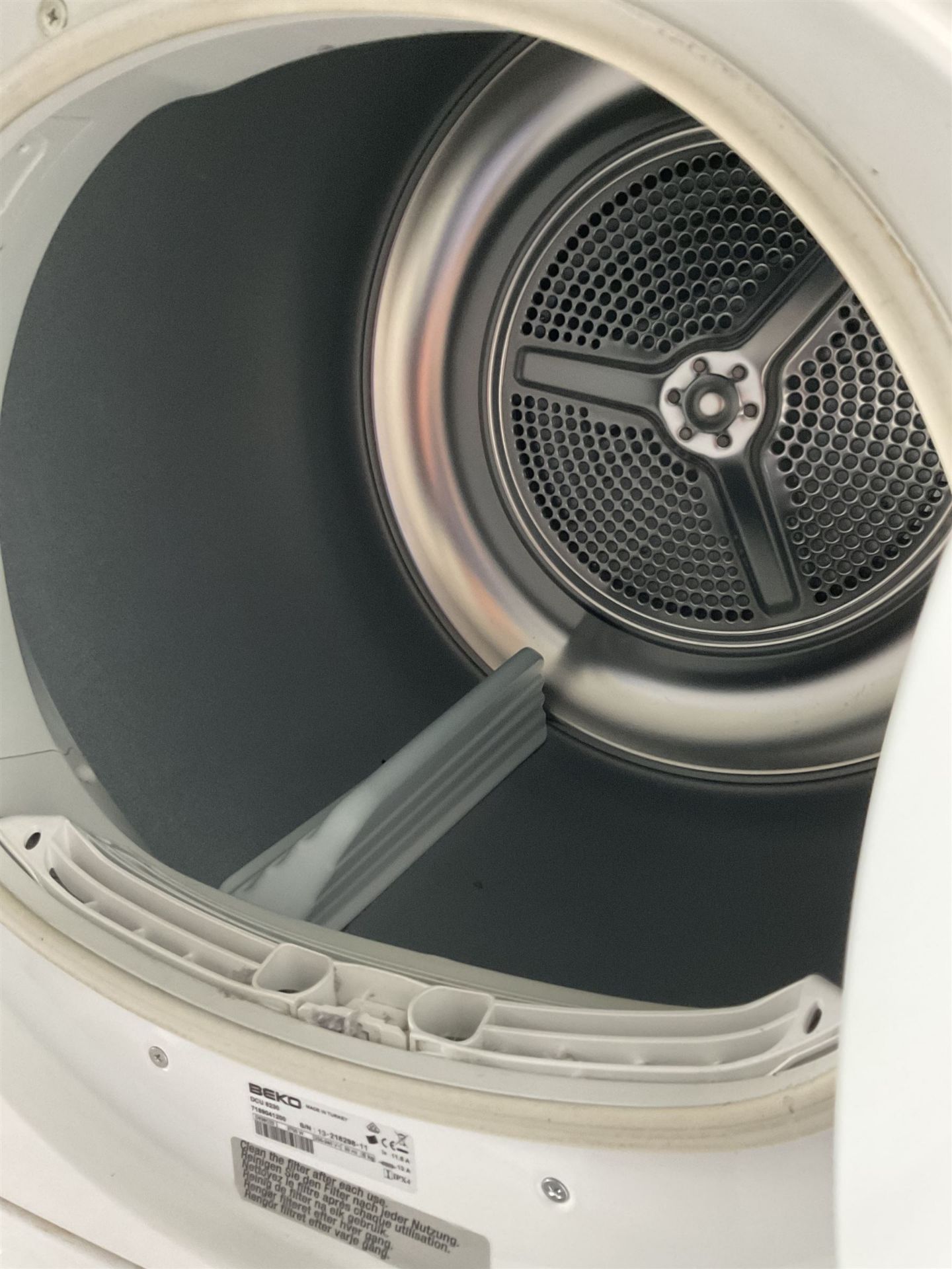 Beko DCU 8230 condenser tumble dryer - Image 3 of 3