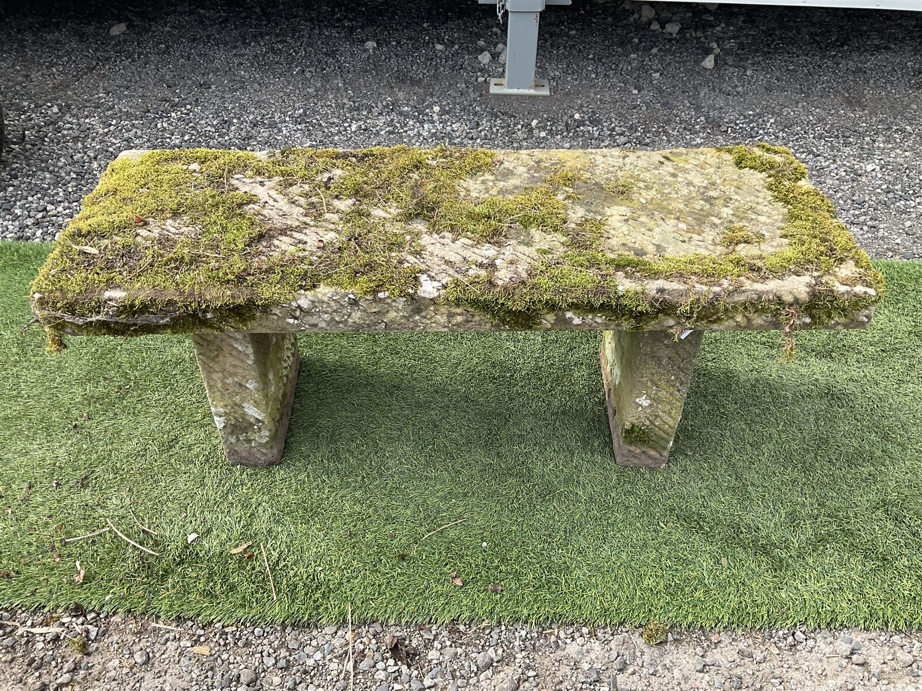 Weathered stone rectangular garden seat bench - Image 2 of 4