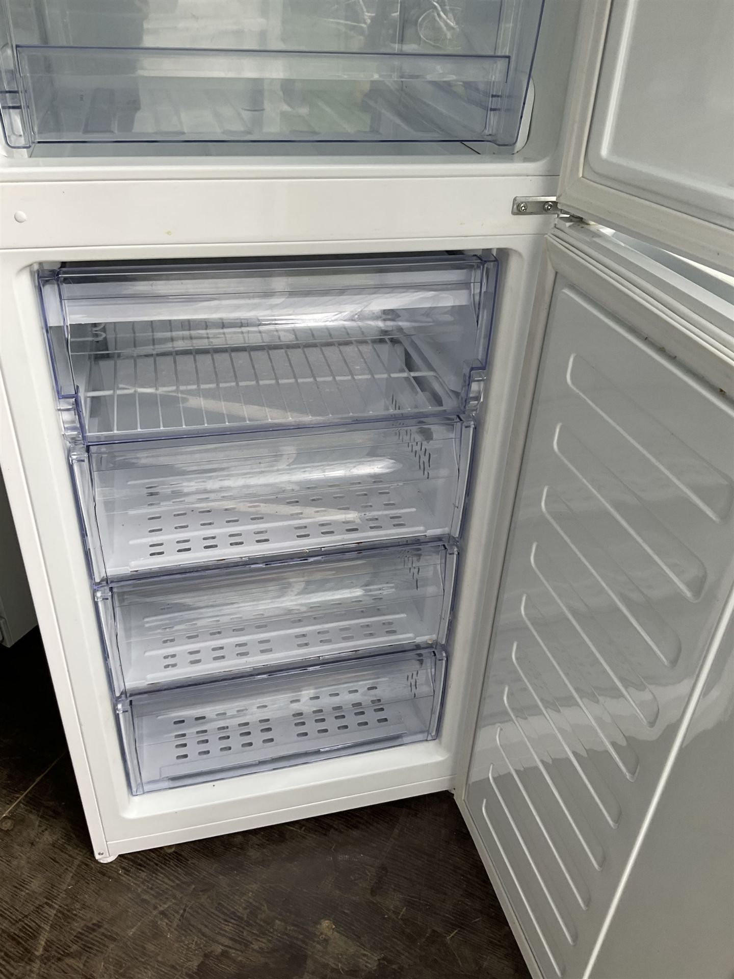 Beko fridge freezer CXFG1601W - Image 3 of 3