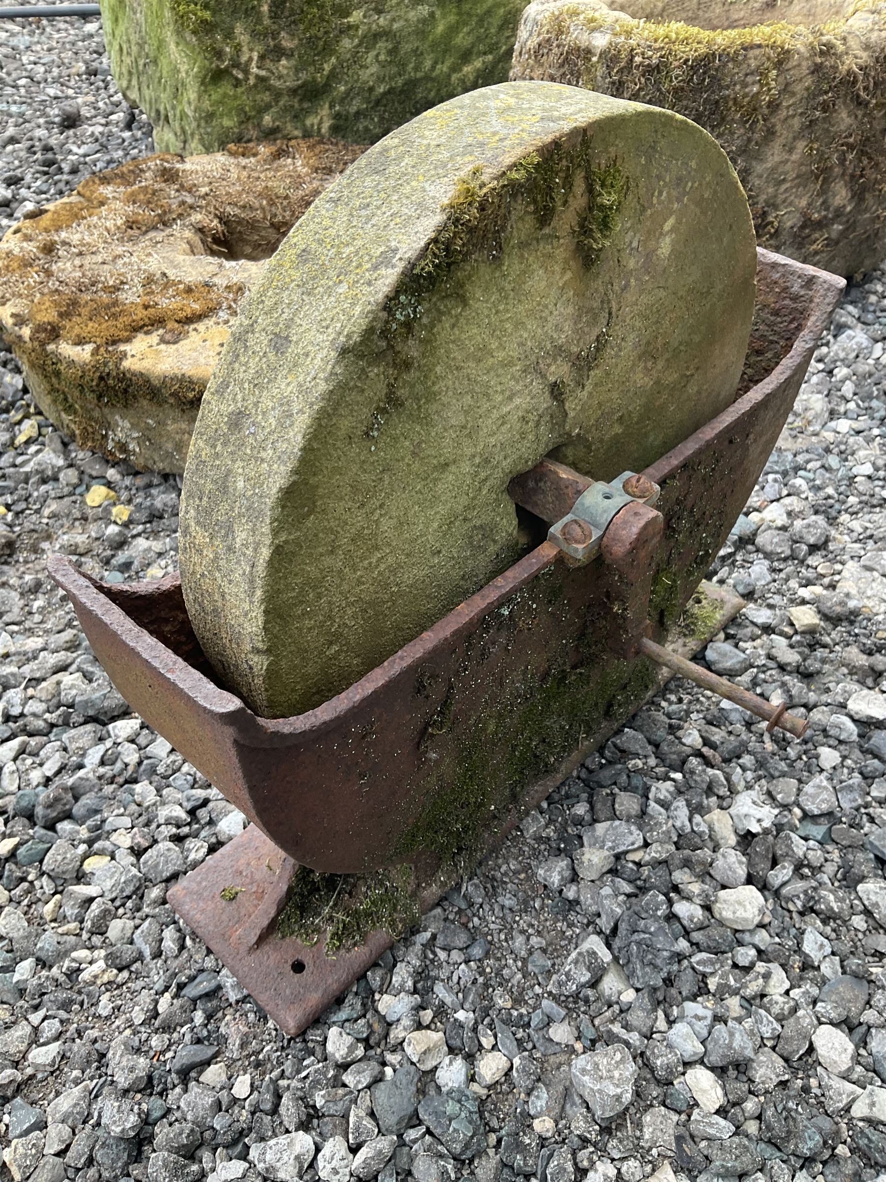 Small grinding stone - Image 3 of 3