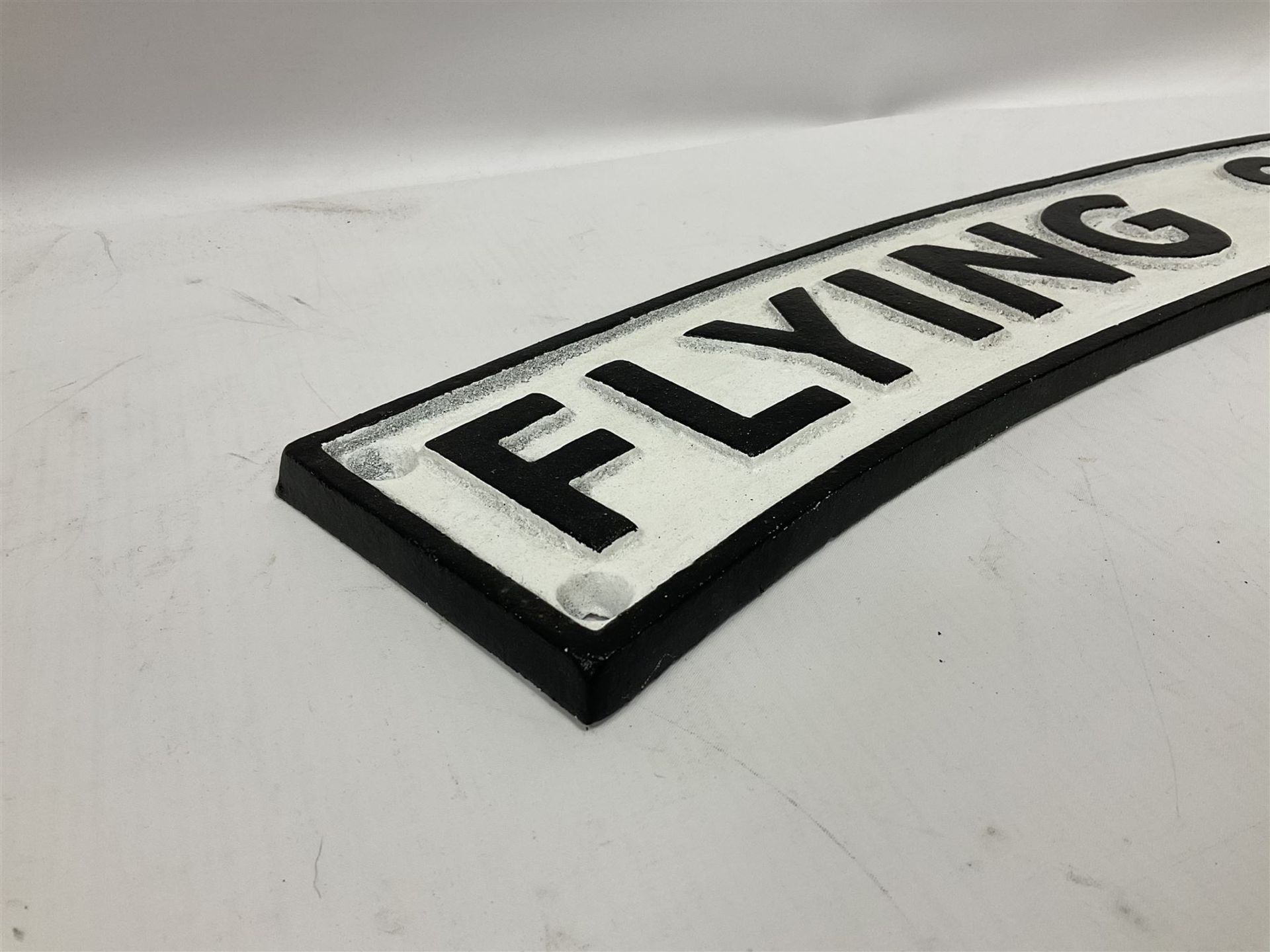 Cast iron Flying Scotsman arched type railway sign - Image 5 of 8