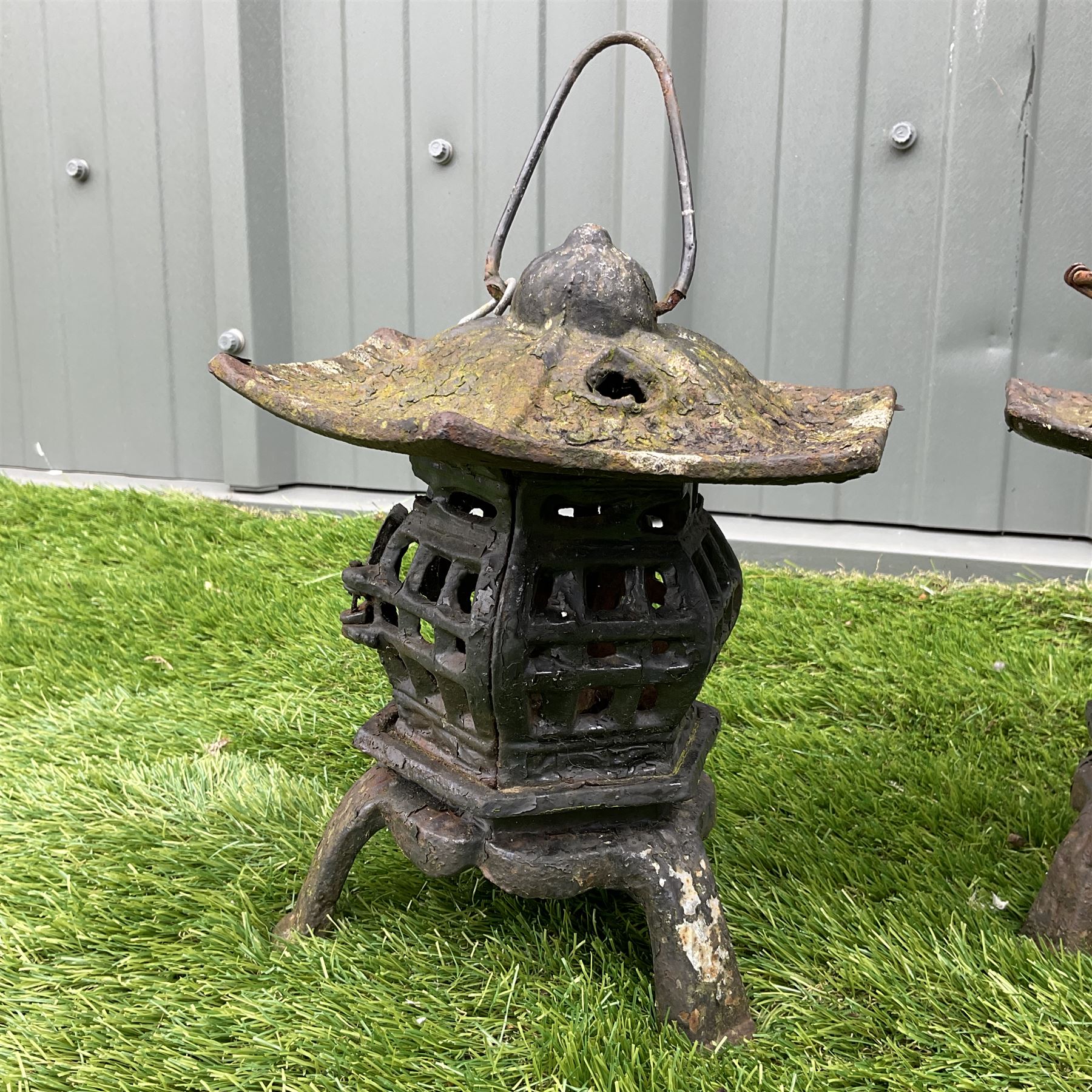 Three cast iron garden lanterns - Image 3 of 5