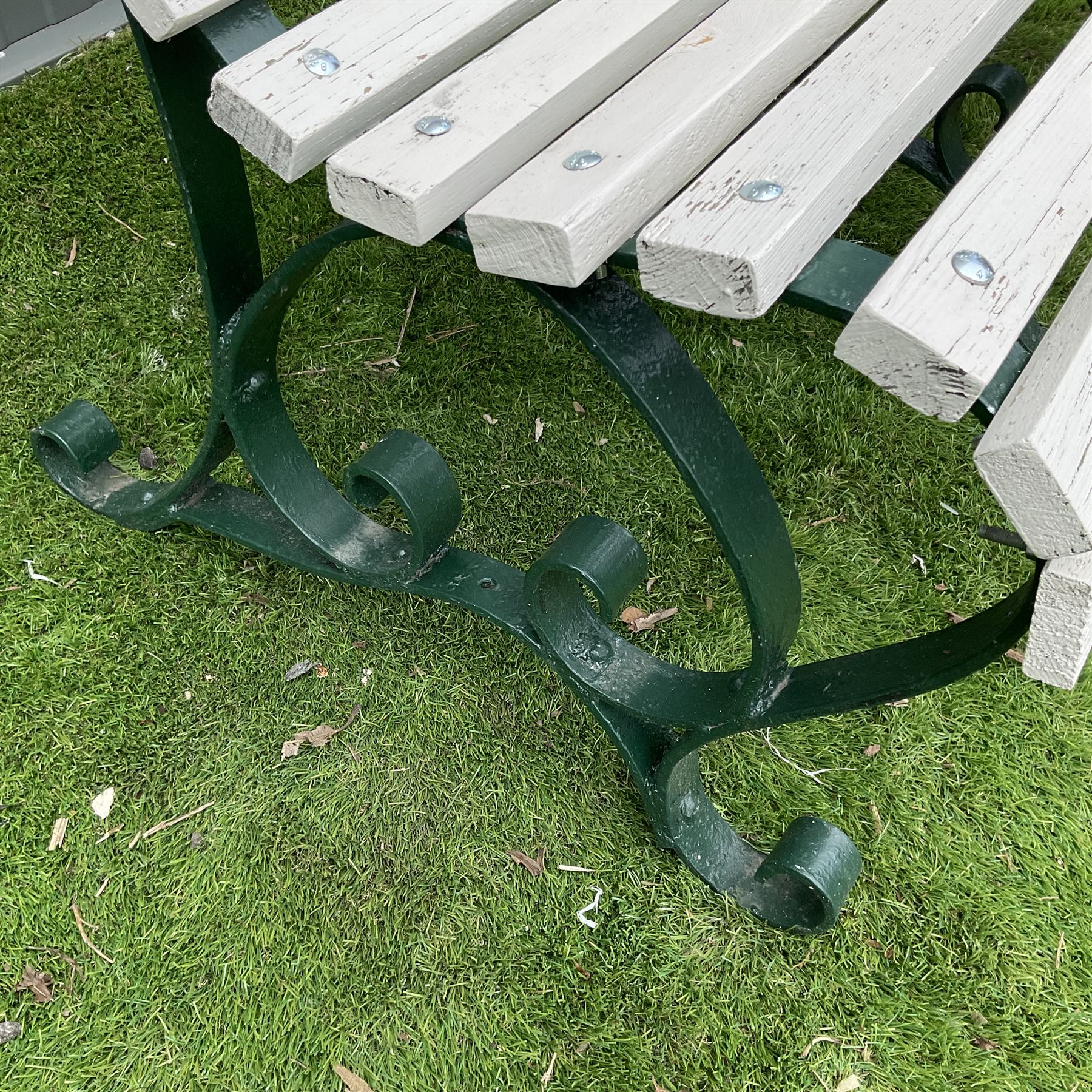 Wrought iron and wood slated bench painted in dar green and white - Image 4 of 4