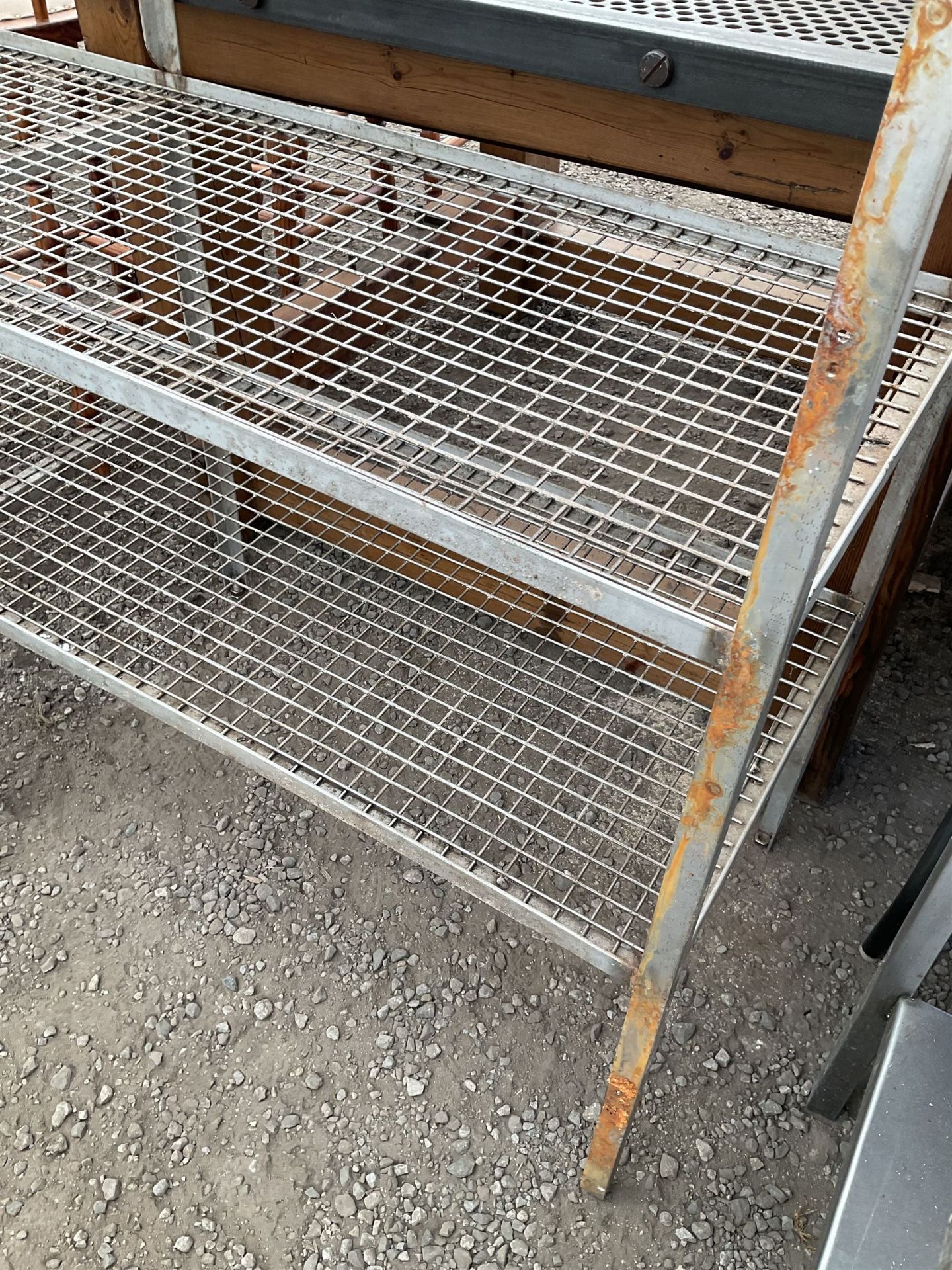 Steel mesh five tier shelving unit - Image 2 of 4