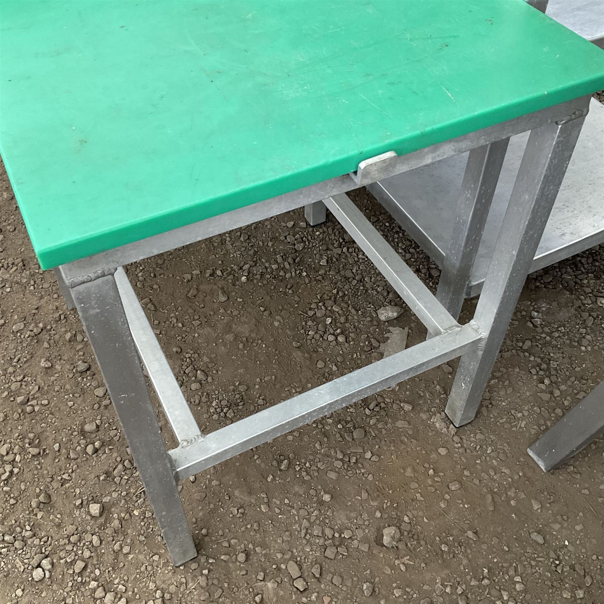 Aluminium framed two height tiered preparation table with poly top - Image 4 of 4