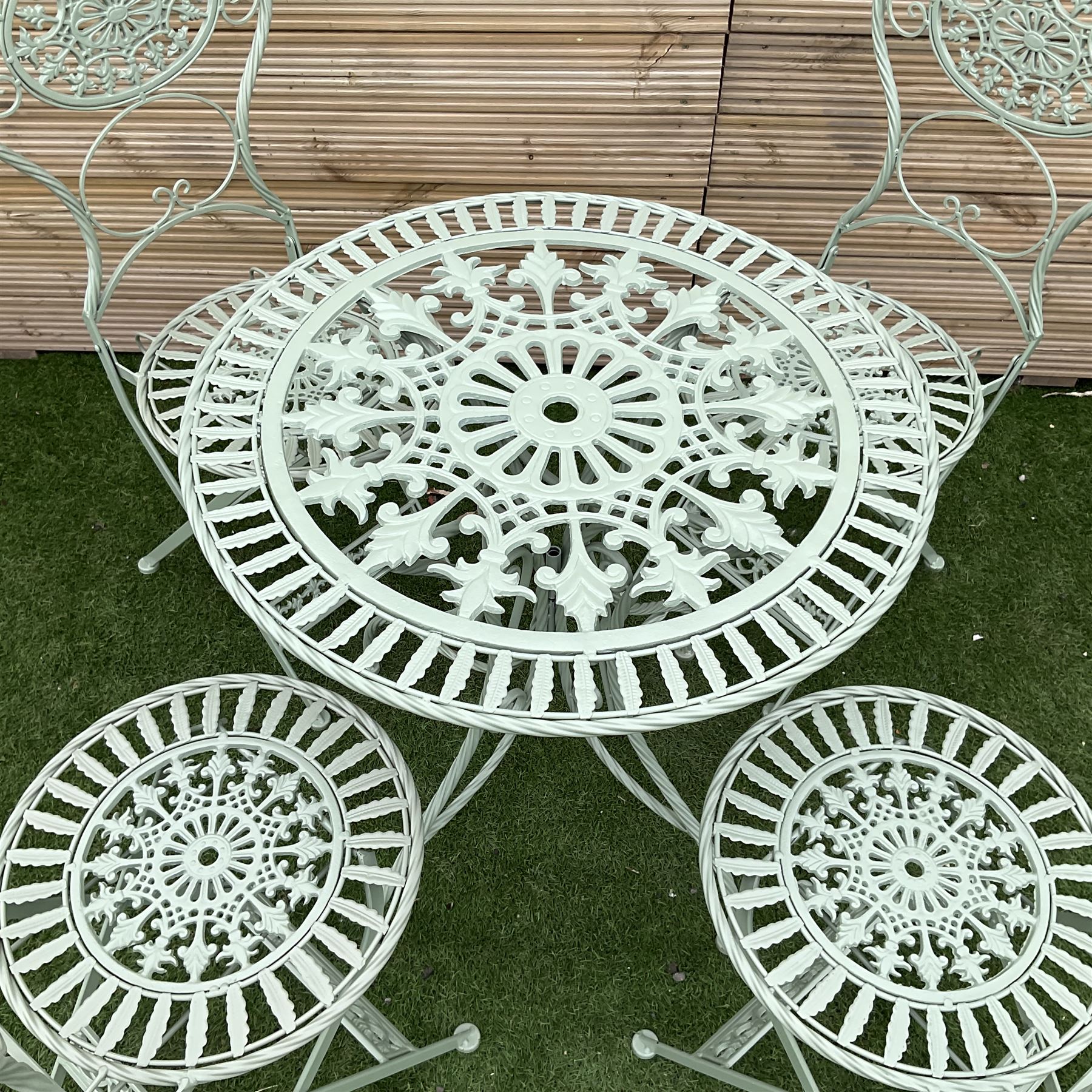Circular wrought iron green painted garden table - Bild 4 aus 4